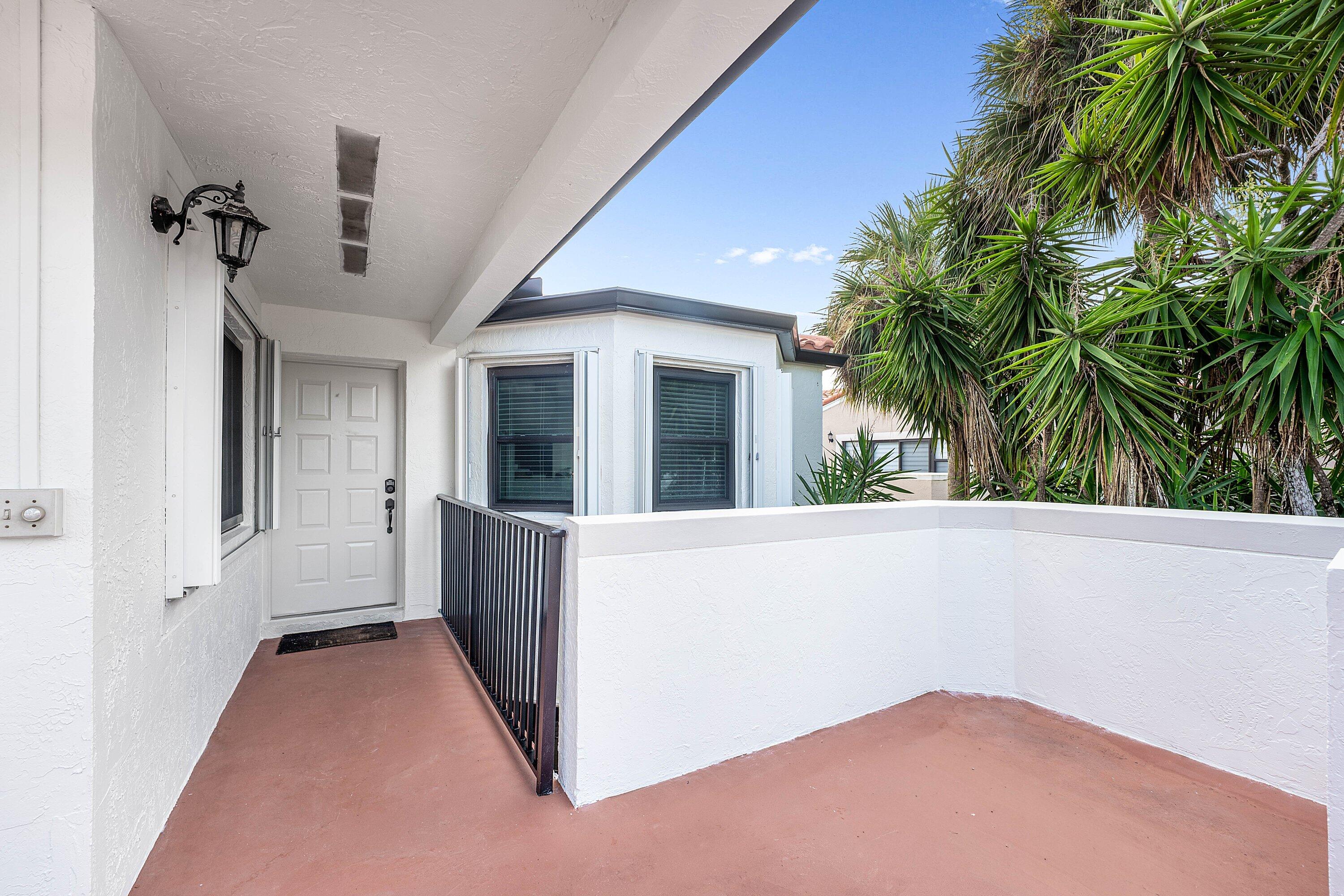 6614 Villa Sonrisa #123, Boca Raton FL 33433