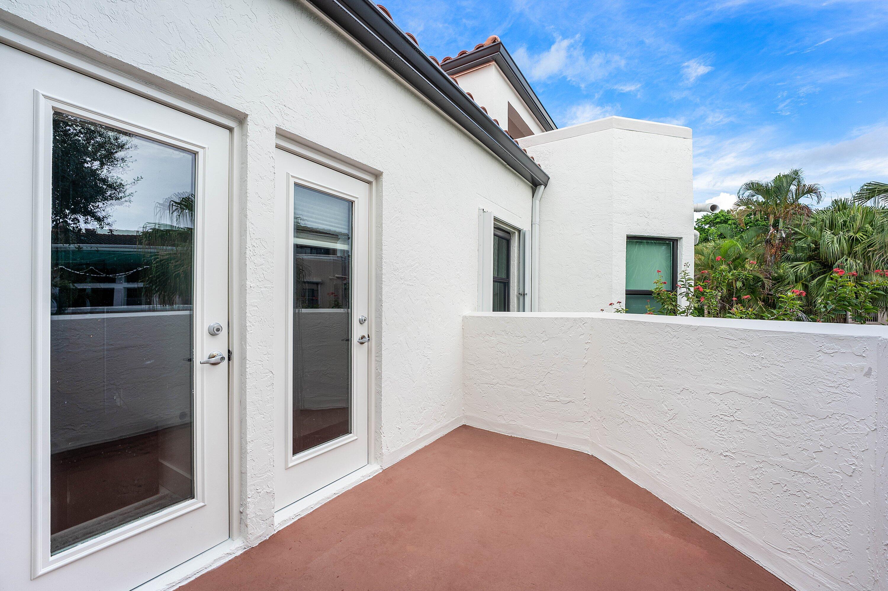 6614 Villa Sonrisa #123, Boca Raton FL 33433
