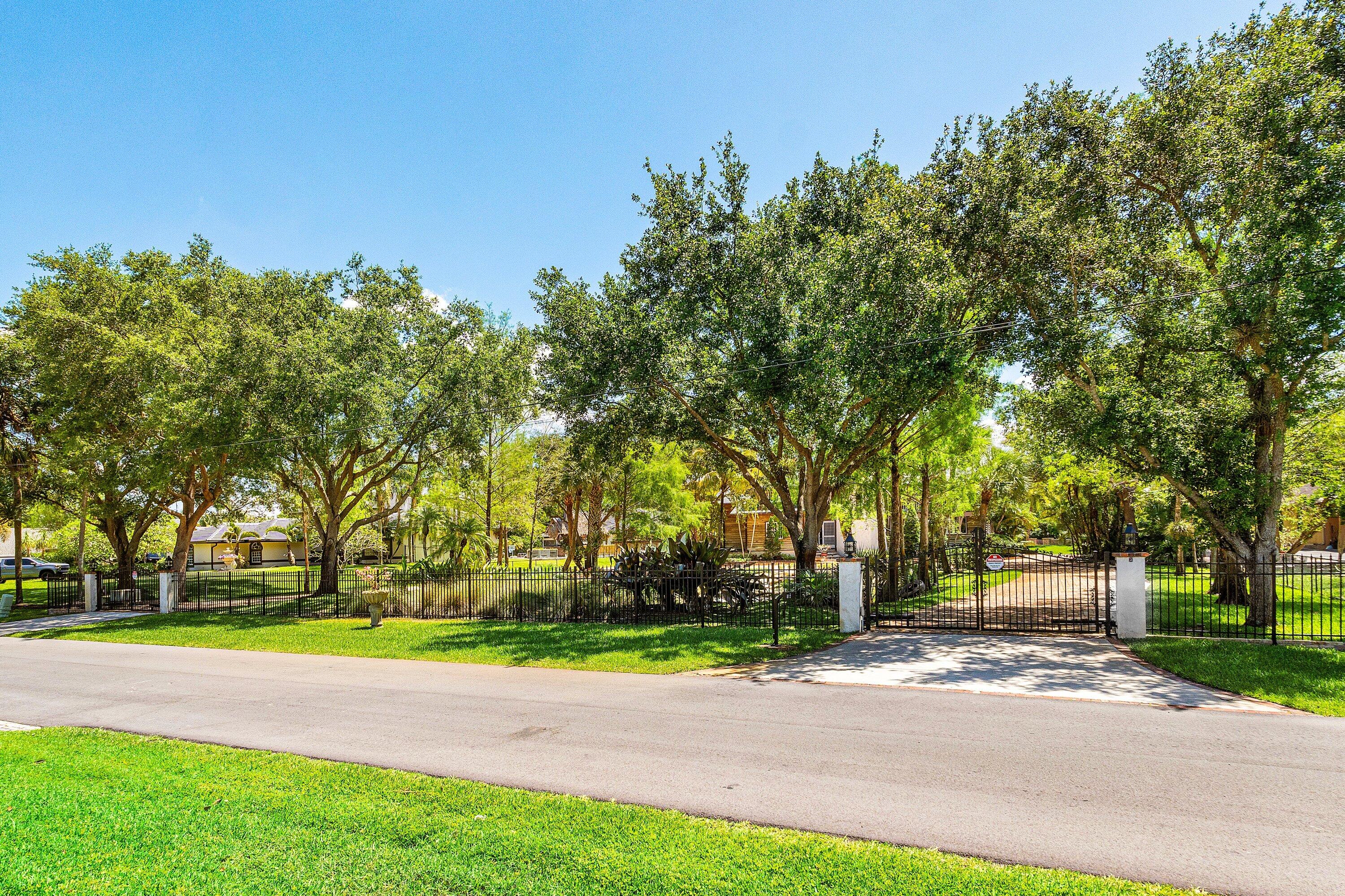 6002 NW 74th, Parkland FL 33067