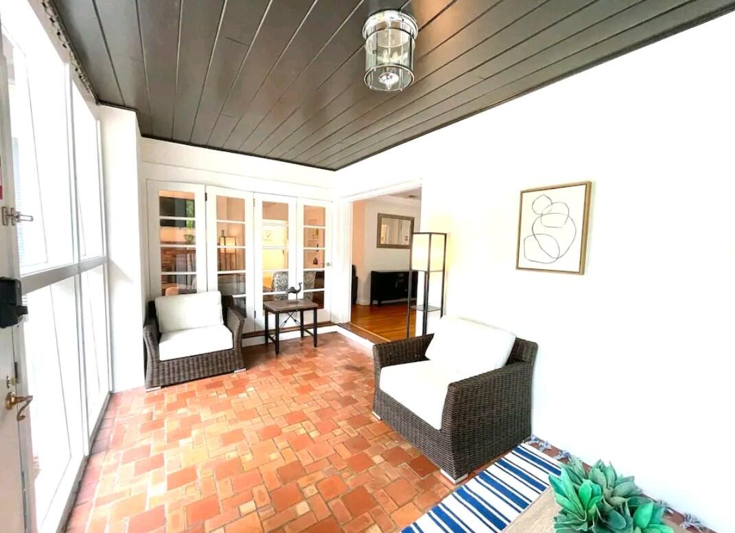 1403 SE 2nd #1, Fort Lauderdale FL 33301