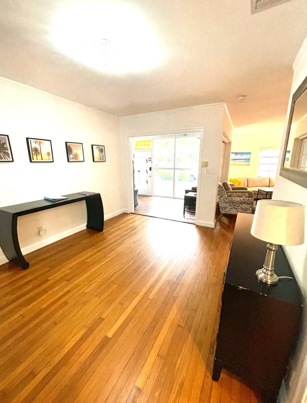 1403 SE 2nd #1, Fort Lauderdale FL 33301