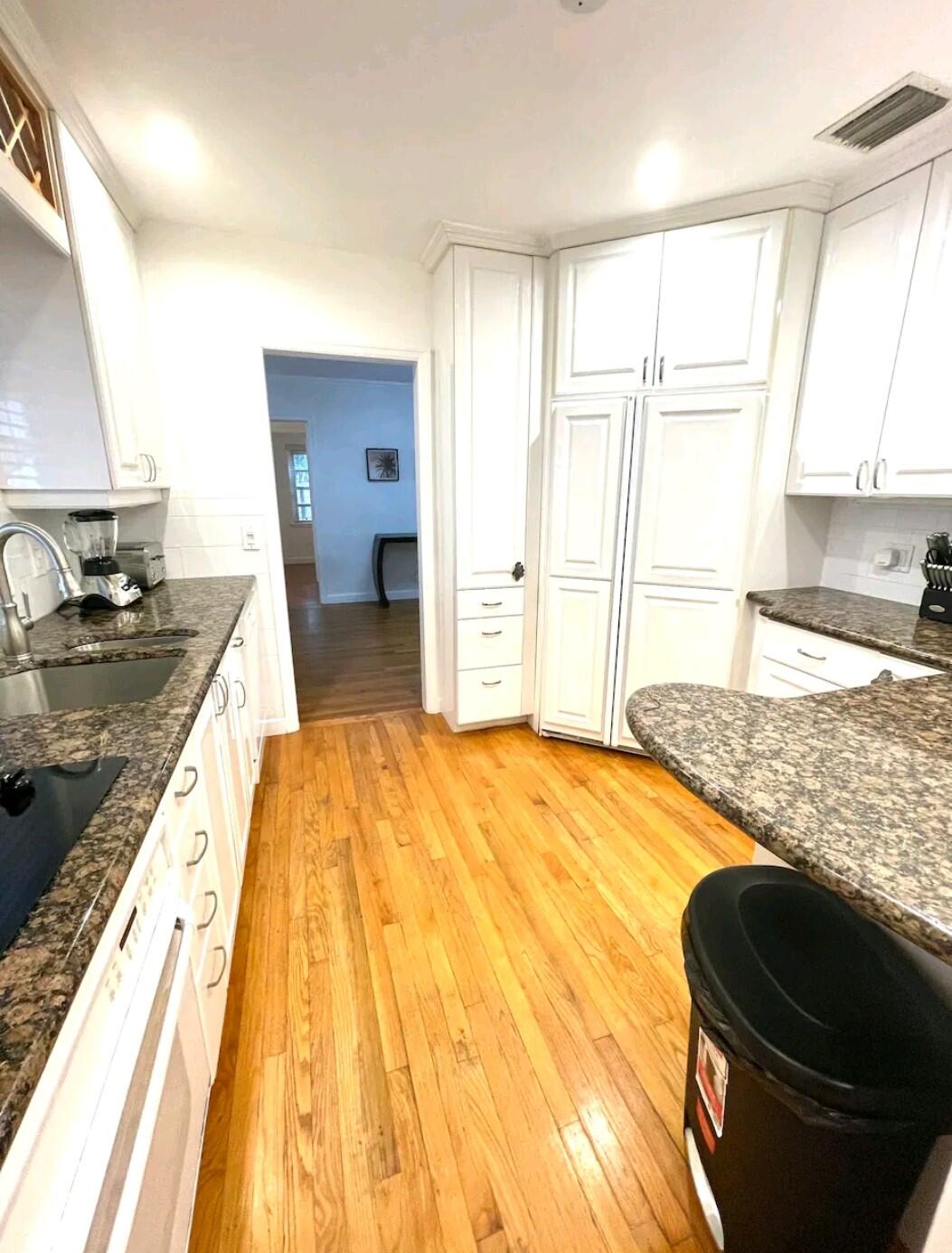 1403 SE 2nd #1, Fort Lauderdale FL 33301