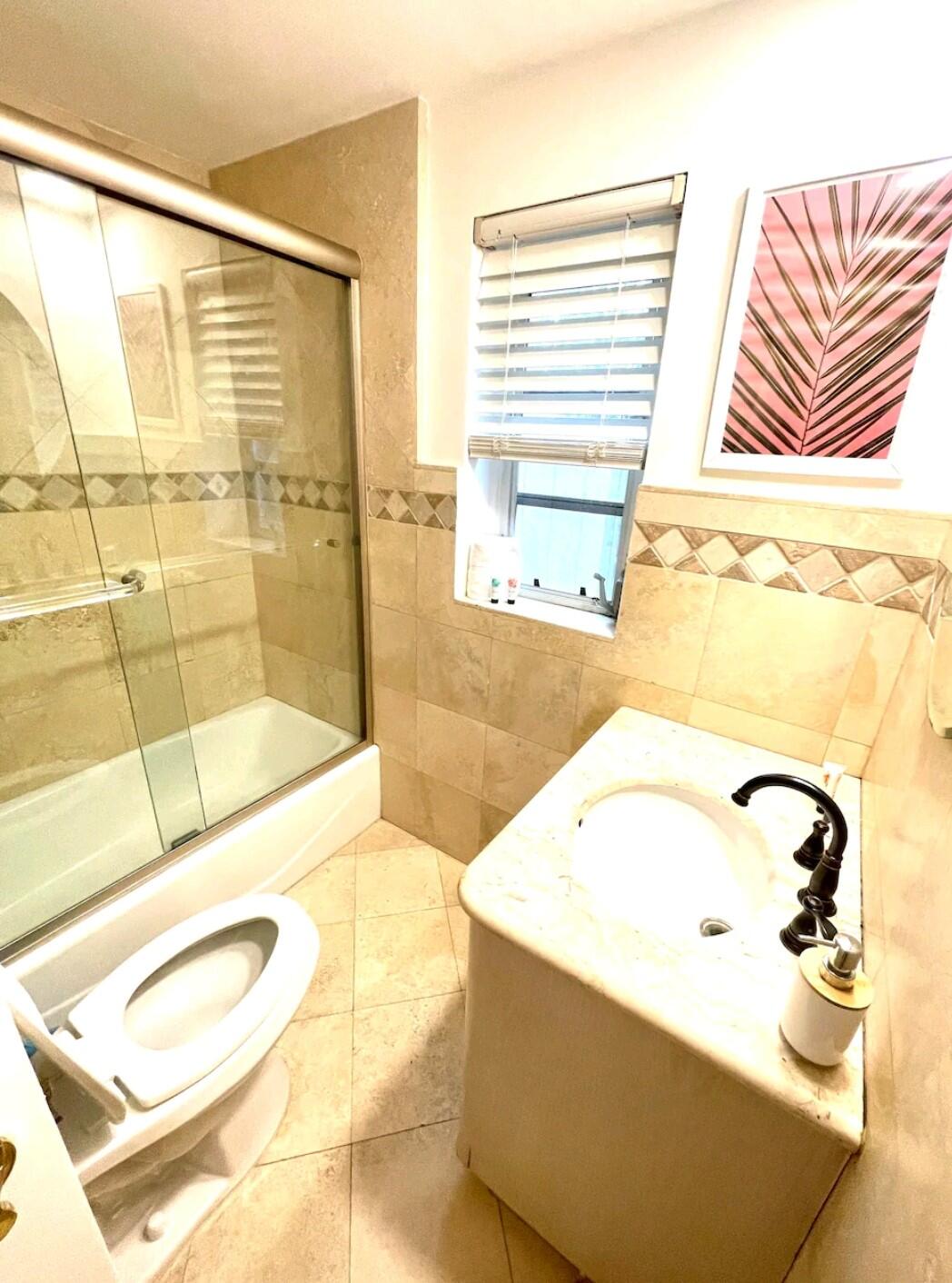 1403 SE 2nd #1, Fort Lauderdale FL 33301