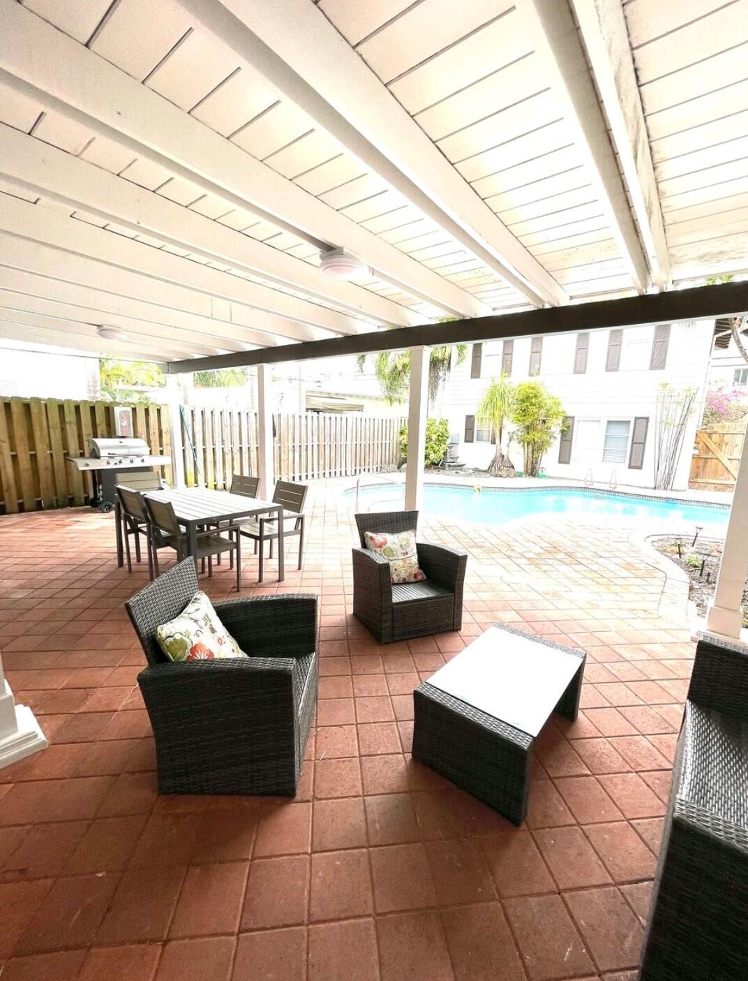 1403 SE 2nd #1, Fort Lauderdale FL 33301
