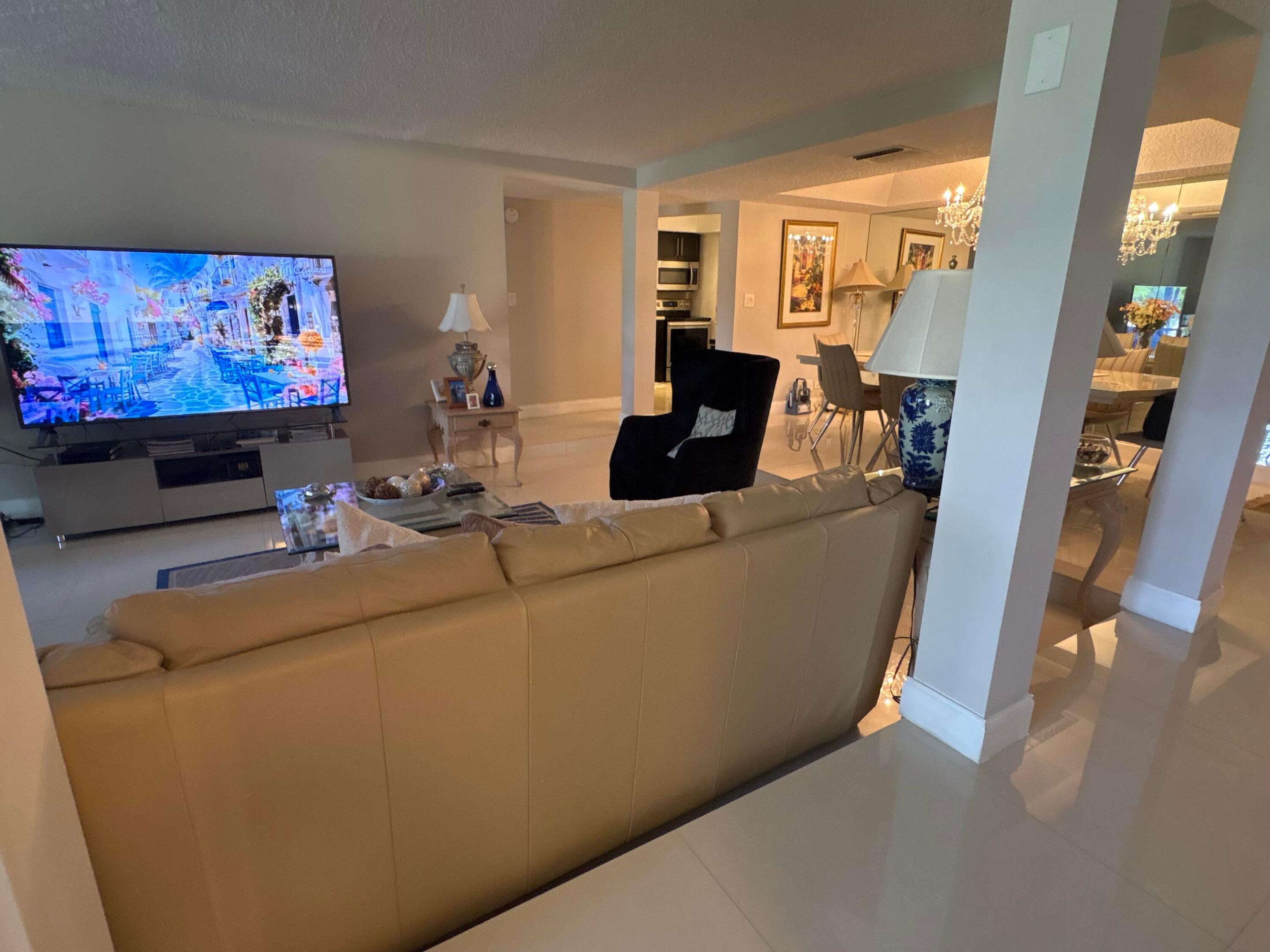 3730 Inverrary #2t, Lauderhill FL 33319