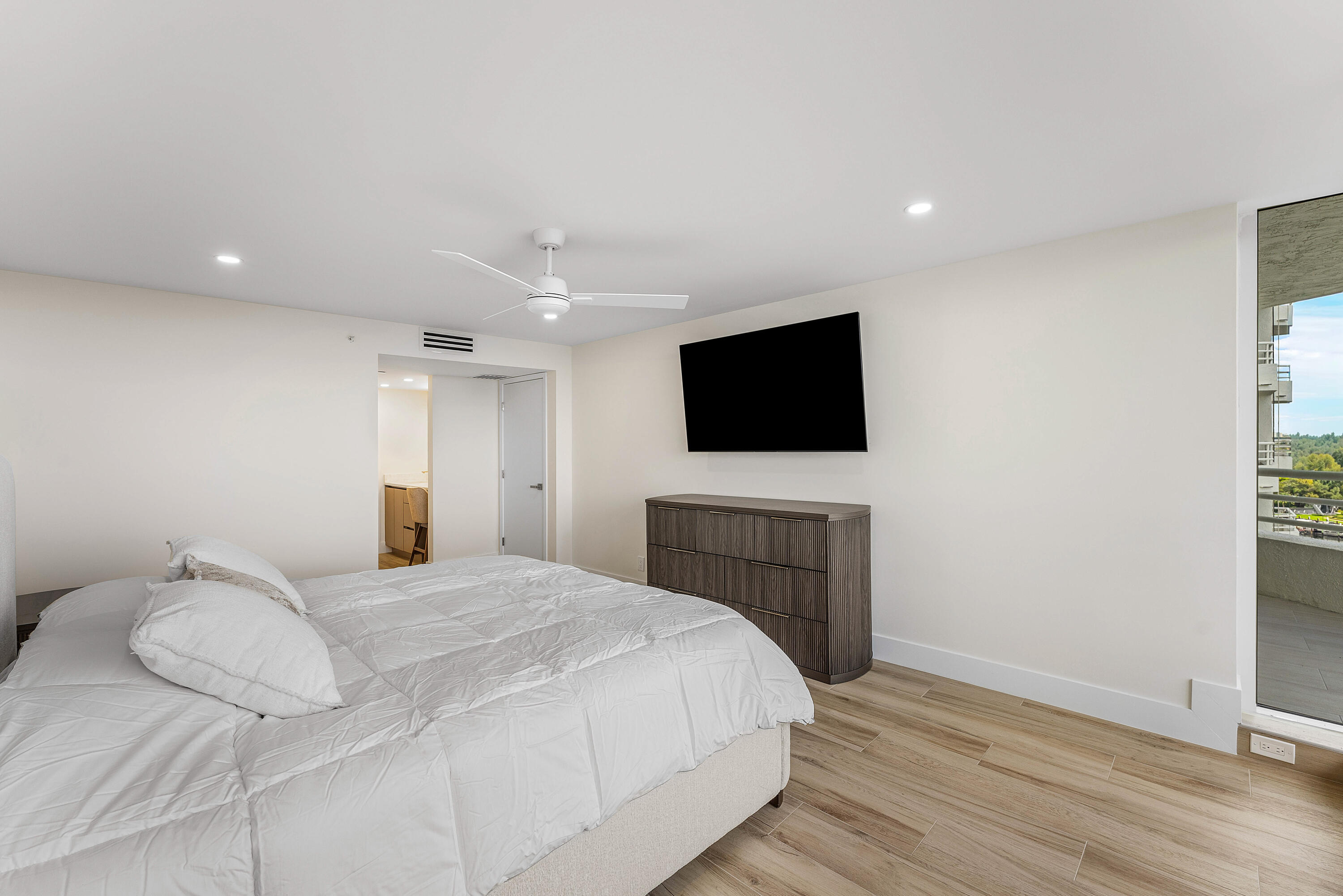 4201 N Ocean #1407, Boca Raton FL 33431