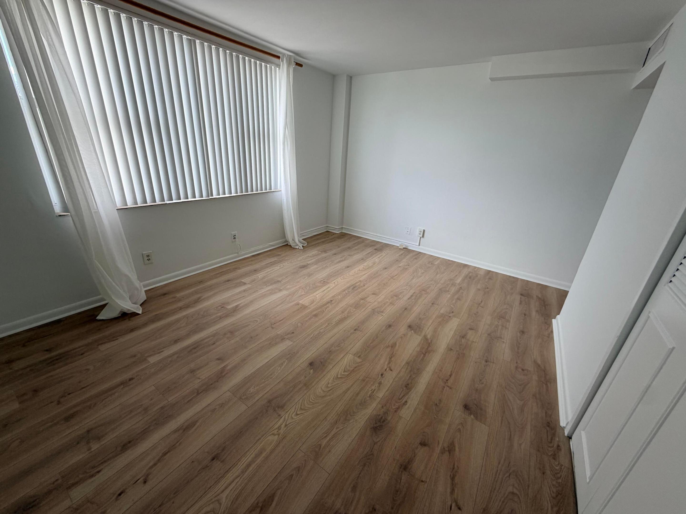 9195 Collins #913, Surfside FL 33154