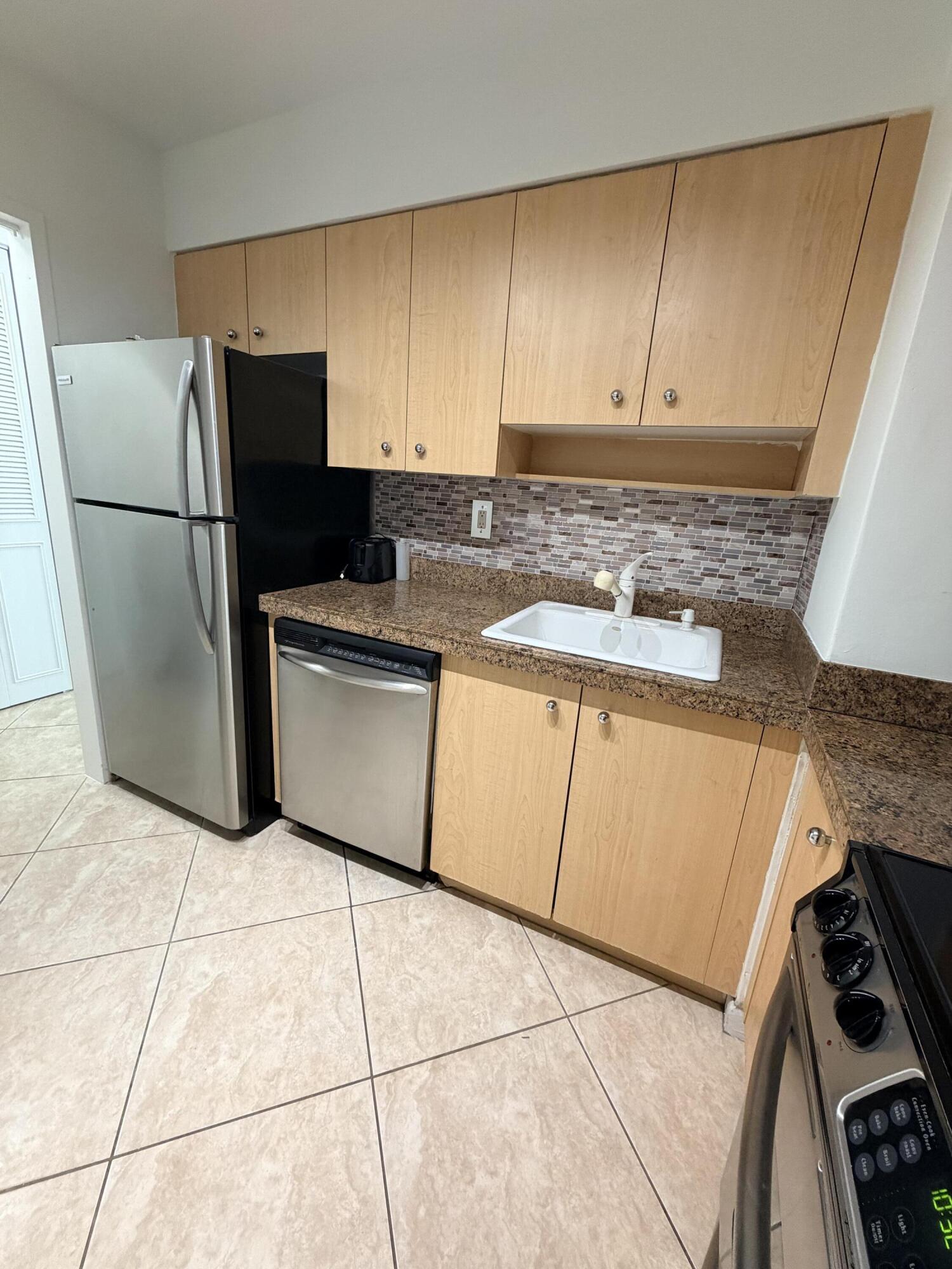 9195 Collins #913, Surfside FL 33154