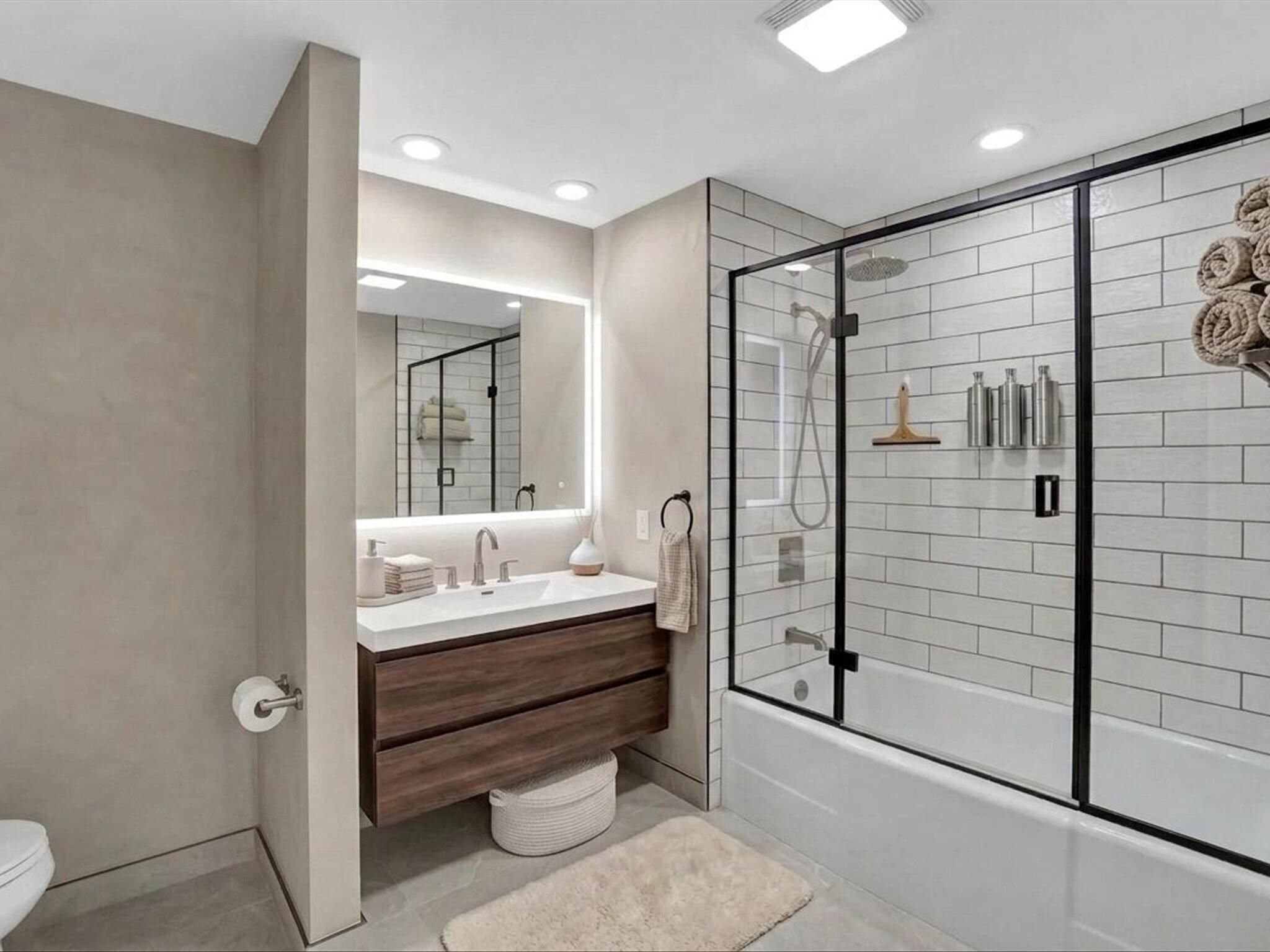50 East #12f, Delray Beach FL 33483