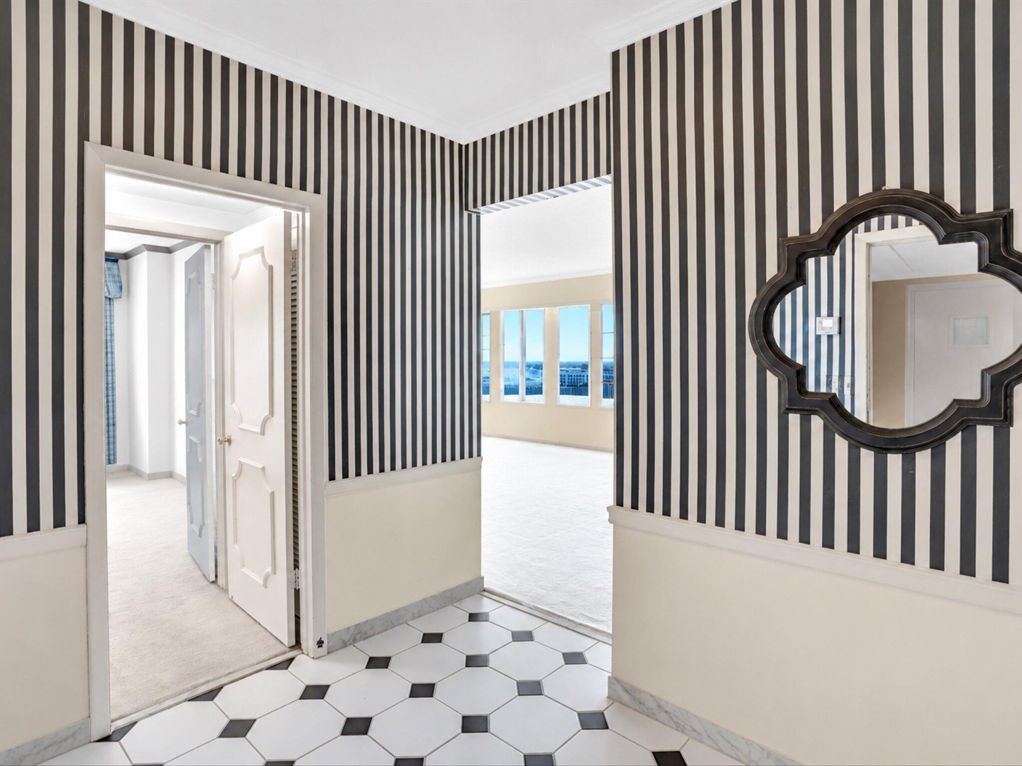 50 East #12f, Delray Beach FL 33483