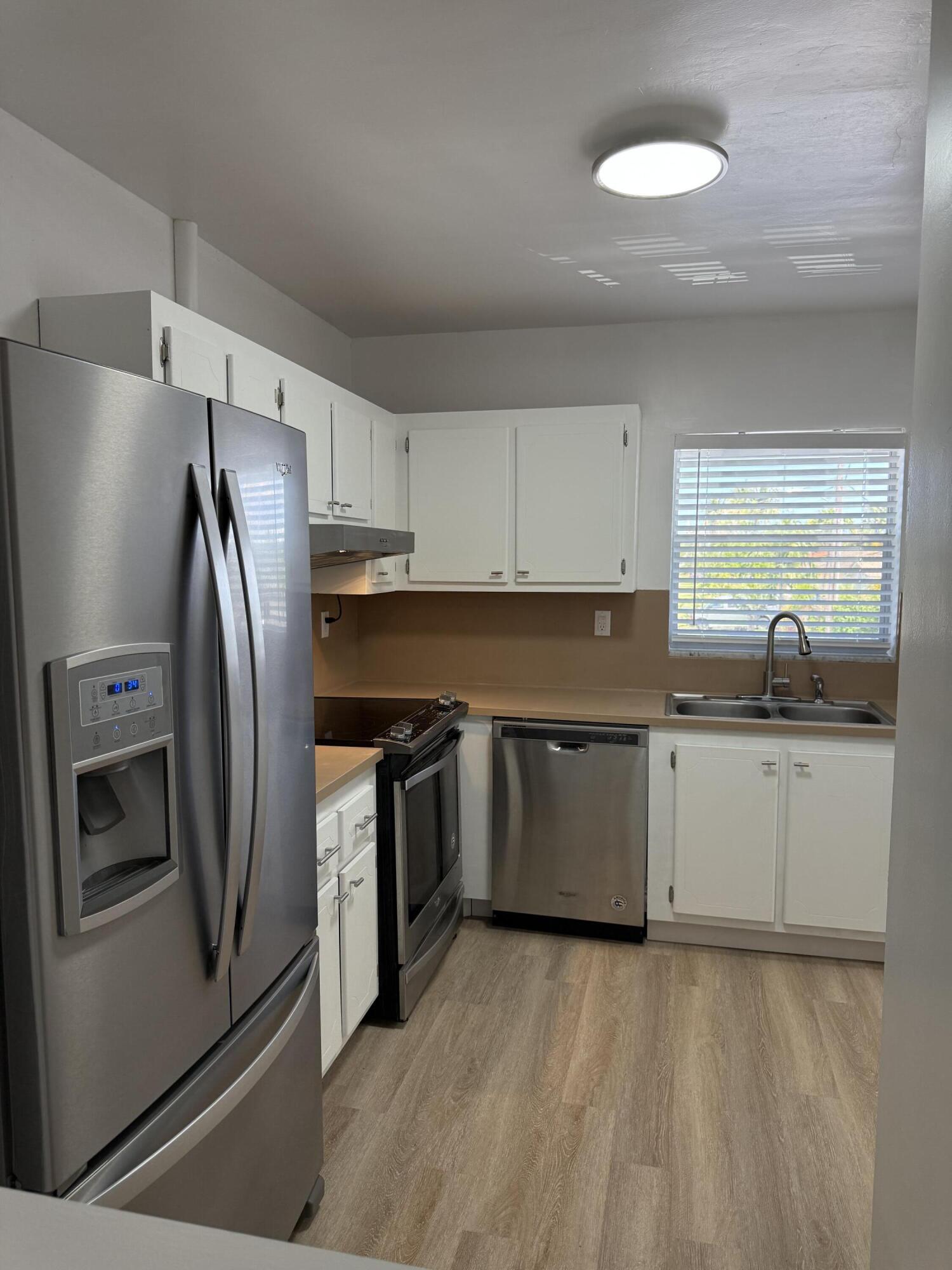 1400 NE 55th #206, Fort Lauderdale FL 33334