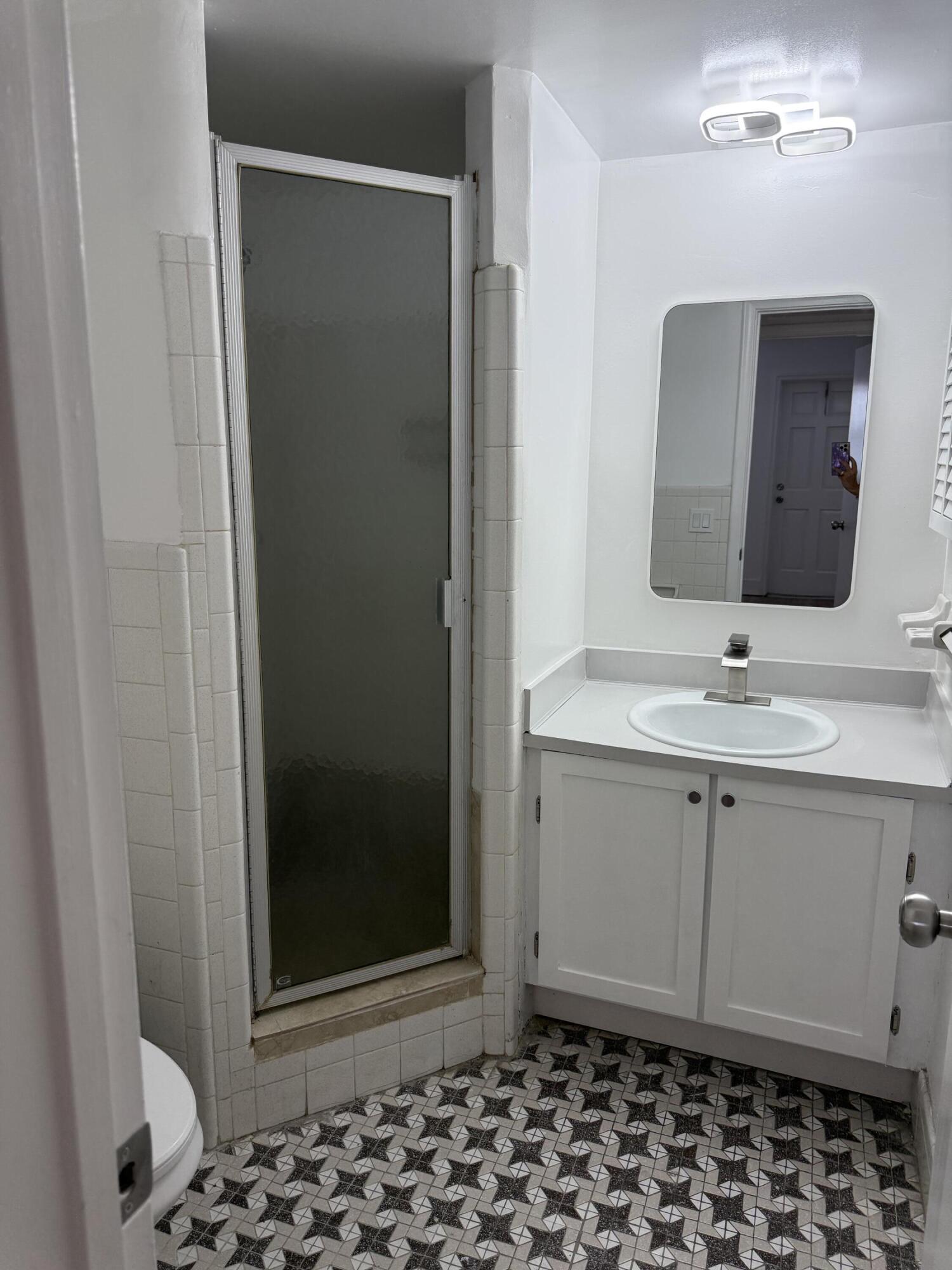 1400 NE 55th #206, Fort Lauderdale FL 33334