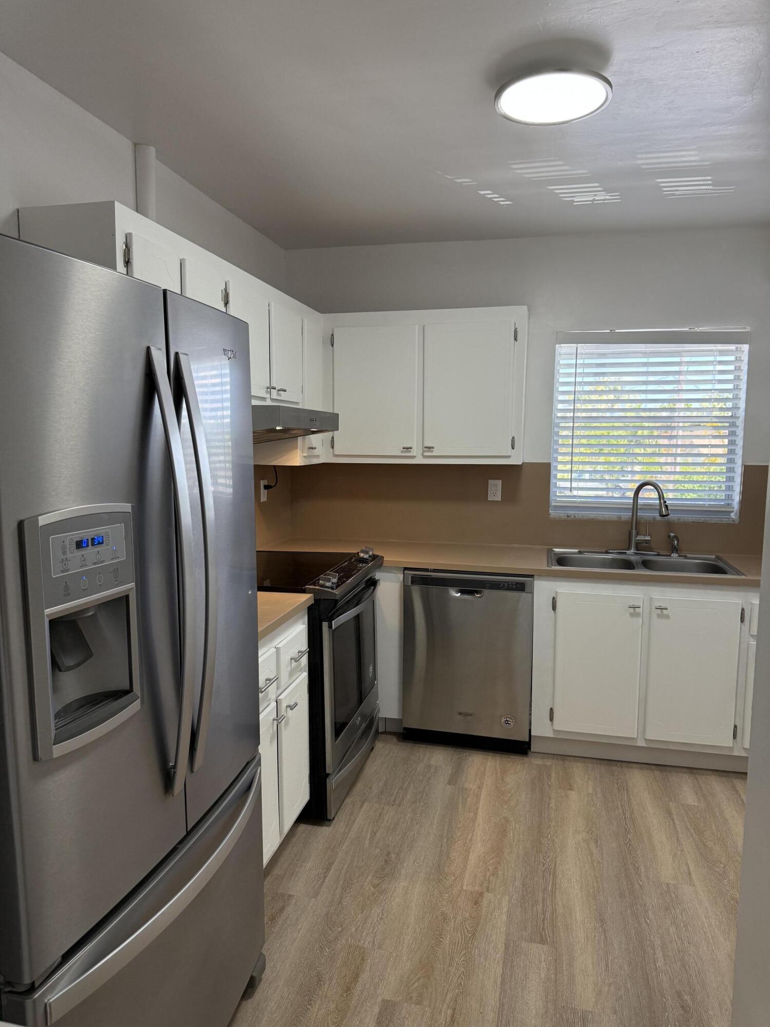 1400 NE 55th #206, Fort Lauderdale FL 33334