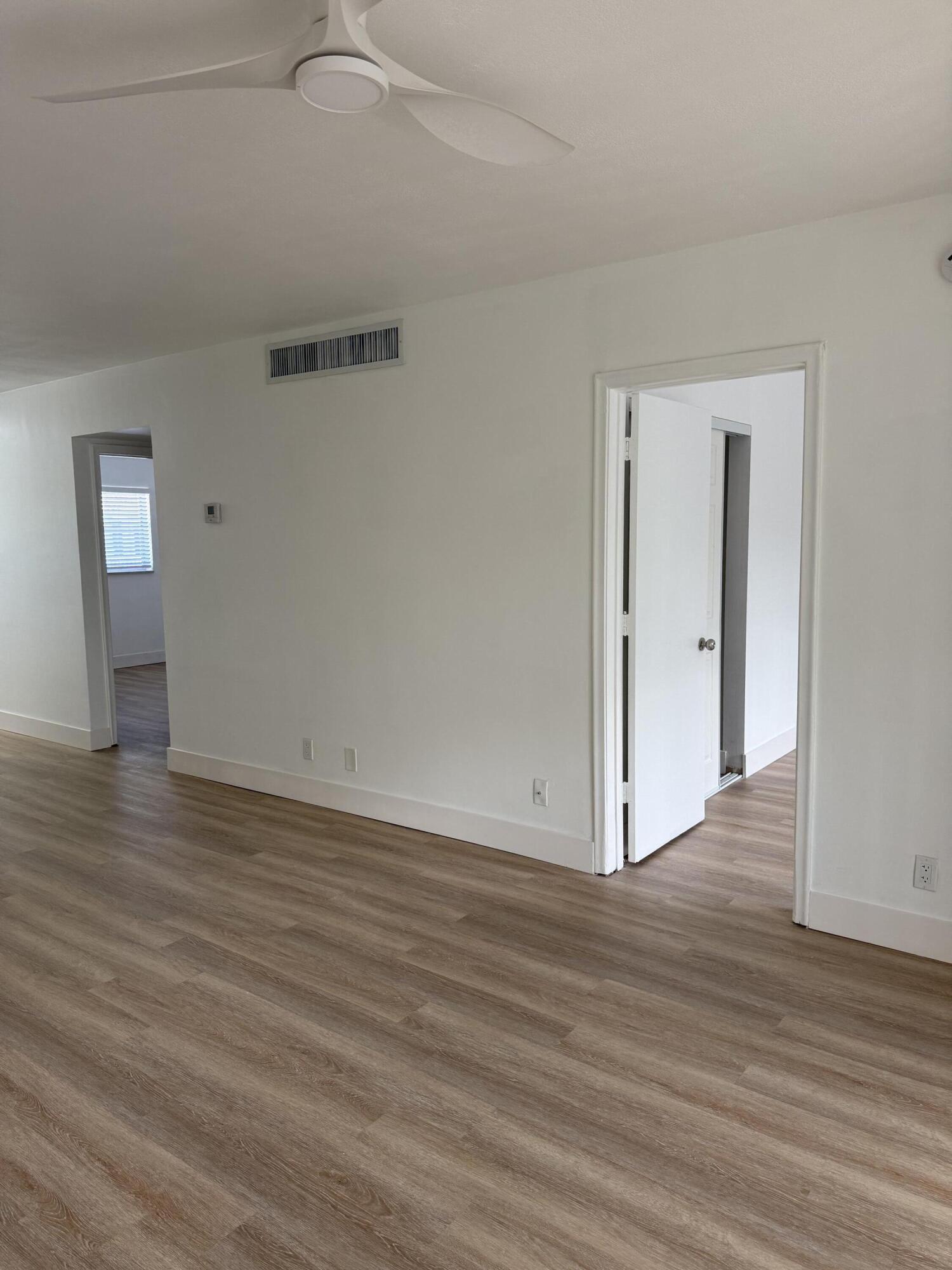 1400 NE 55th #206, Fort Lauderdale FL 33334