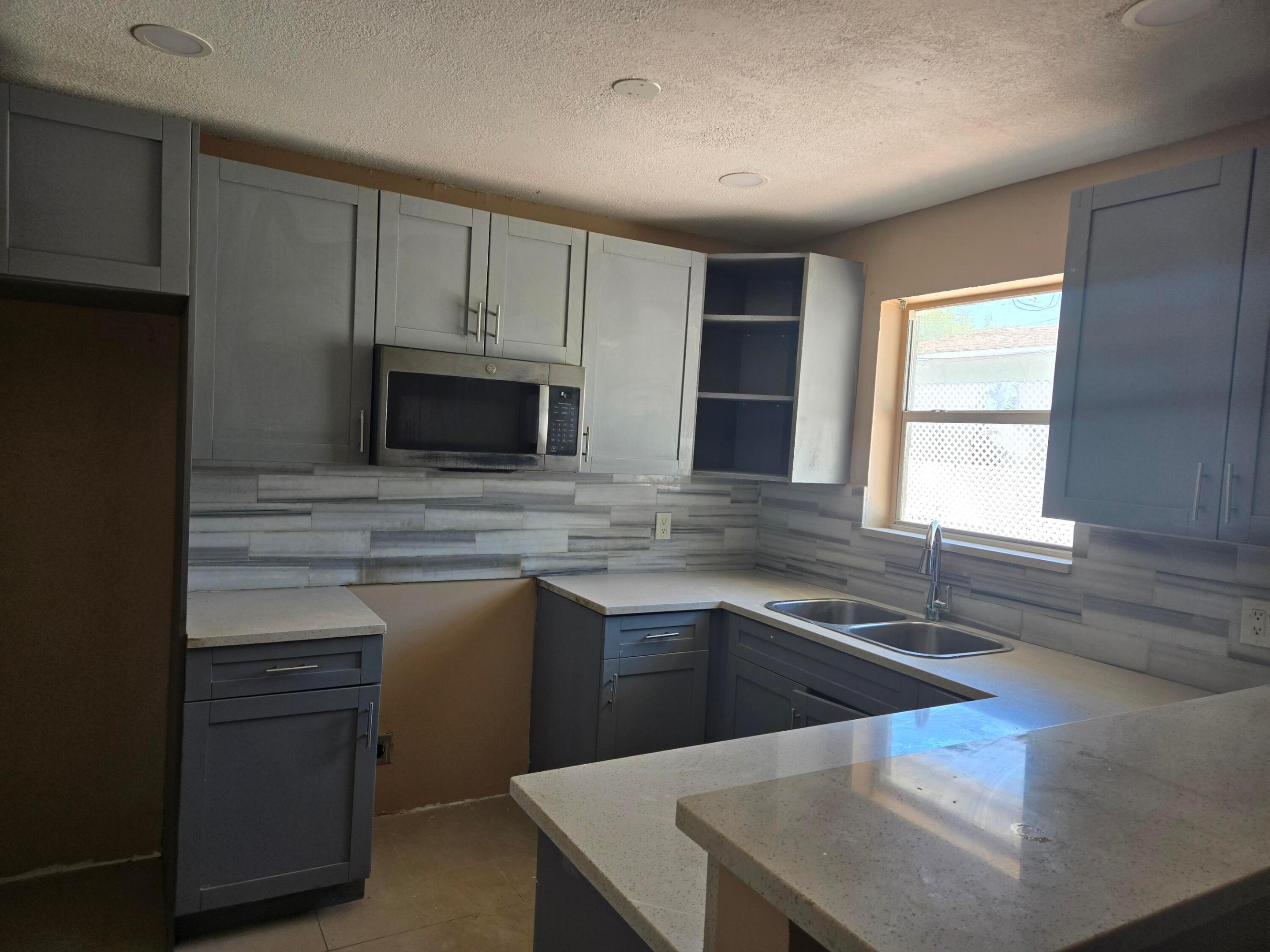 815 Silver Beach, Lake Park FL 33403