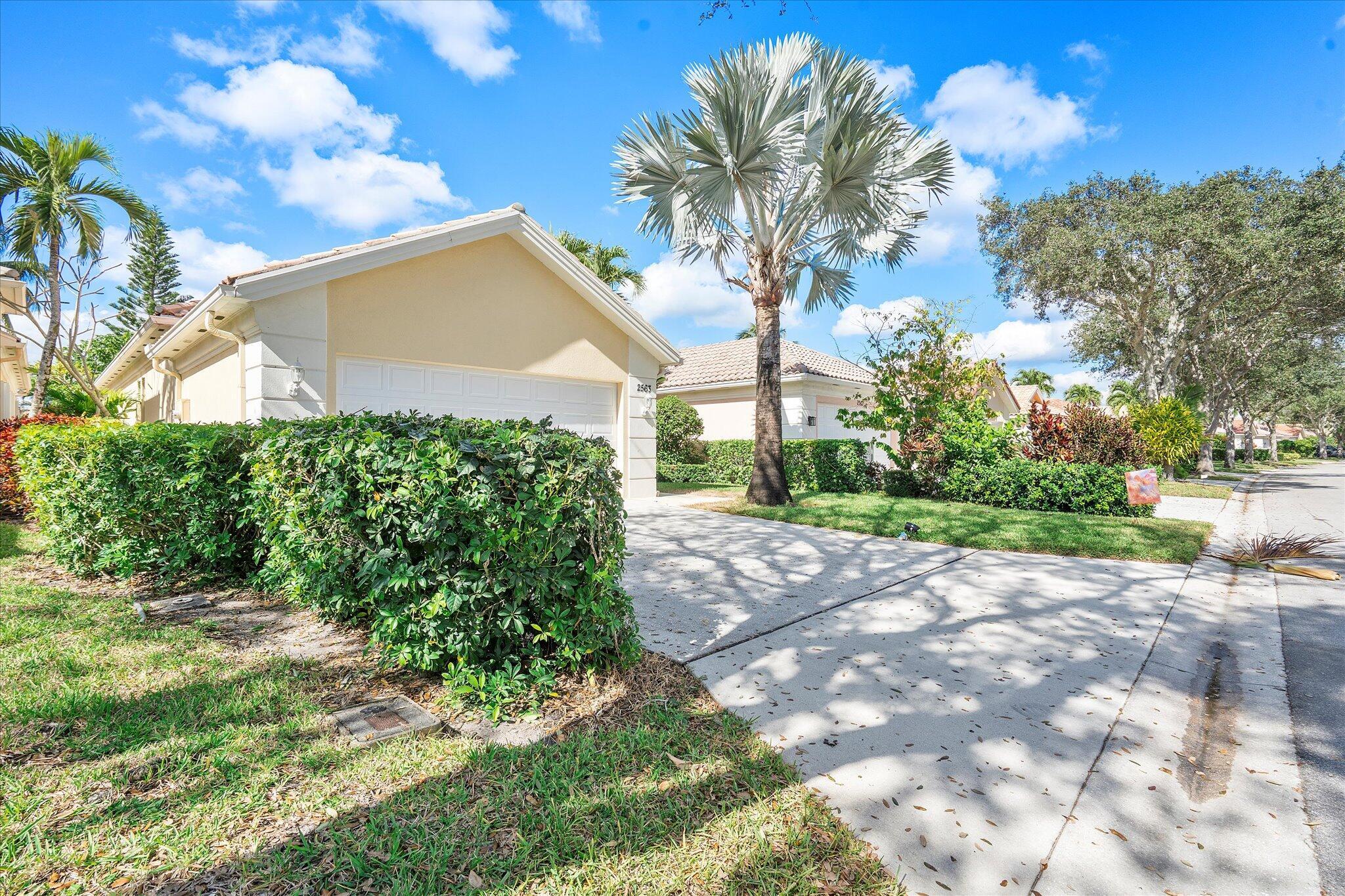 2563 James River, West Palm Beach FL 33411