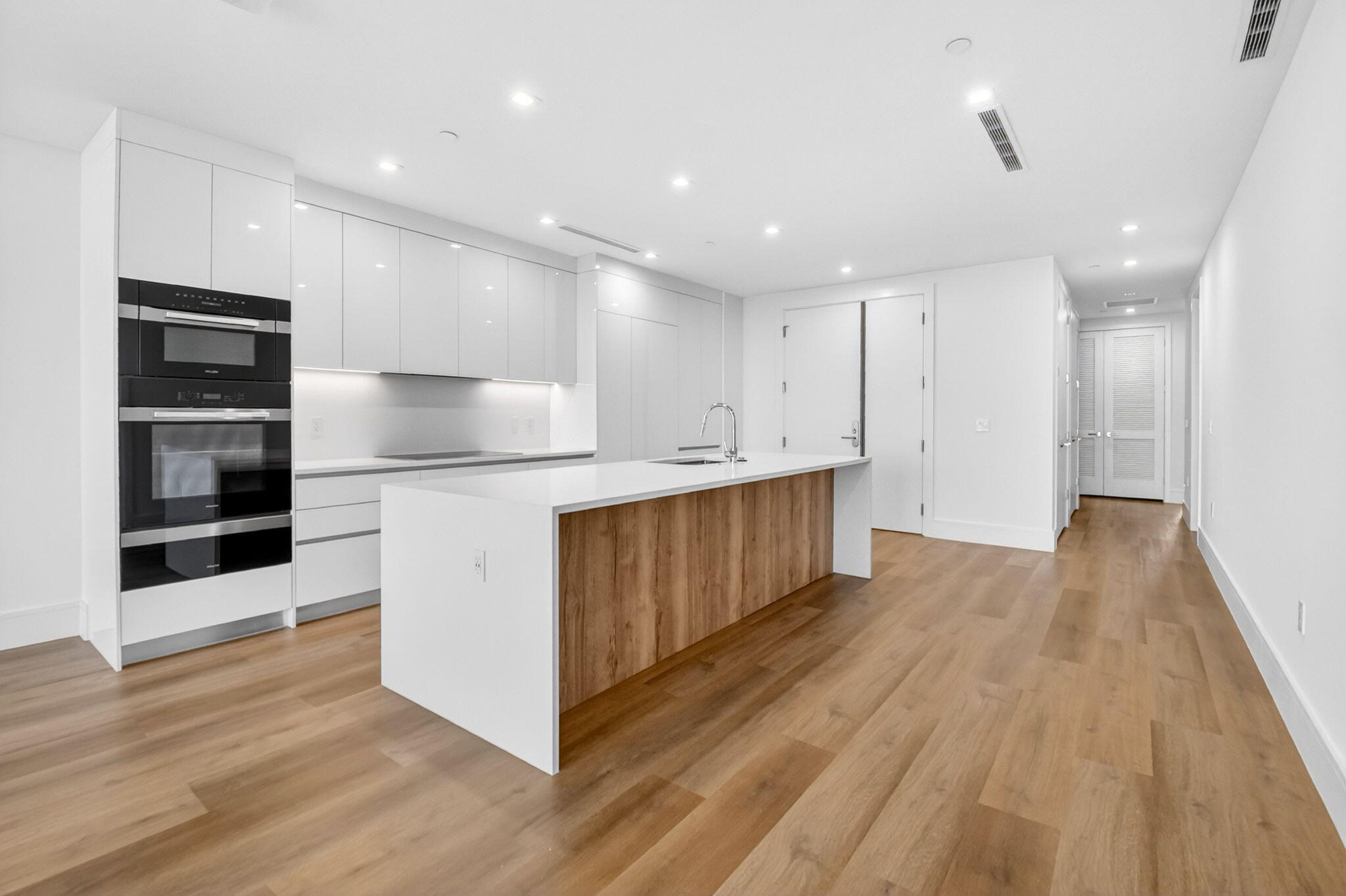 220 Lake Shore #1808, Lake Park FL 33403