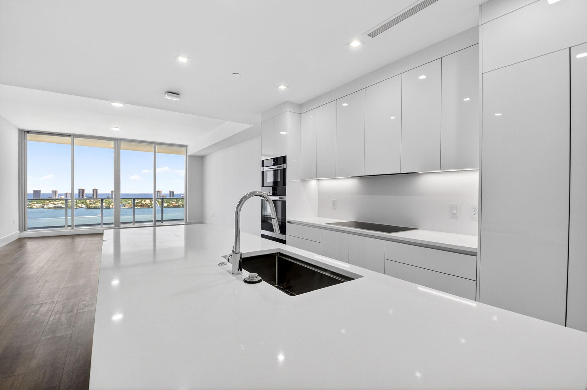 220 Lake Shore #1808, Lake Park FL 33403