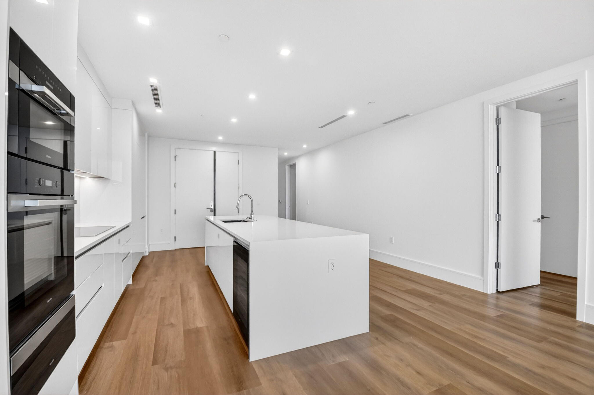 220 Lake Shore #1808, Lake Park FL 33403