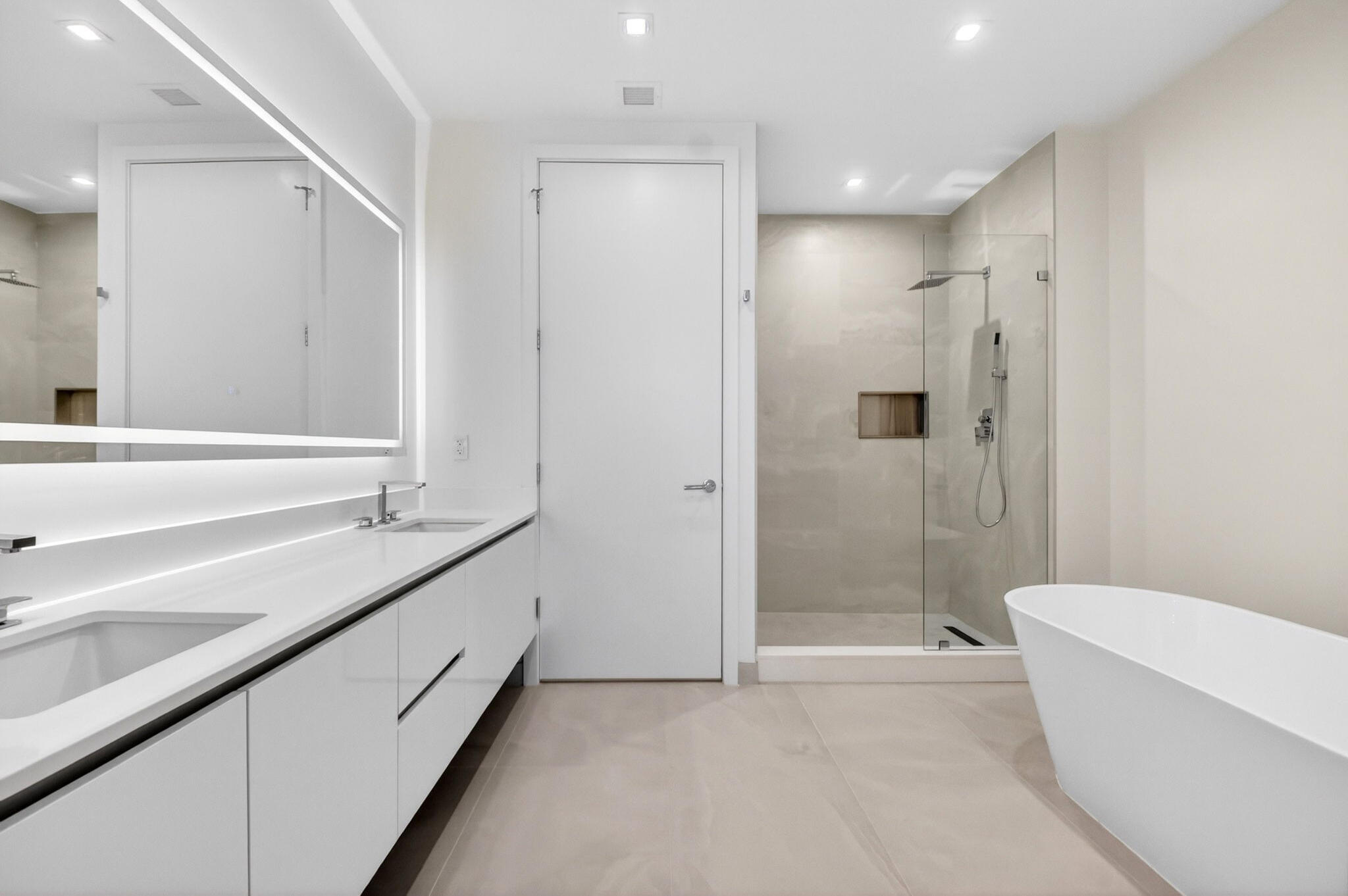 220 Lake Shore #1808, Lake Park FL 33403