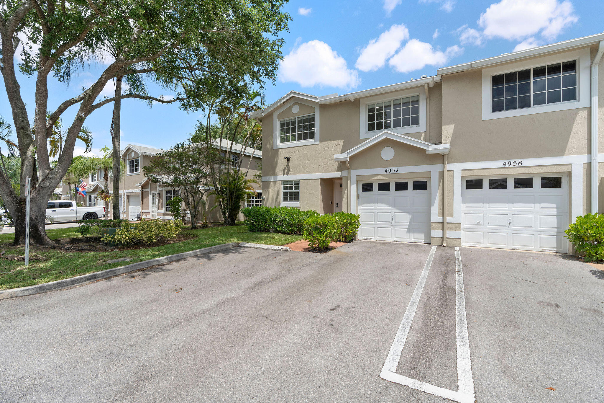 4952 SW 122nd, Cooper City FL 33330