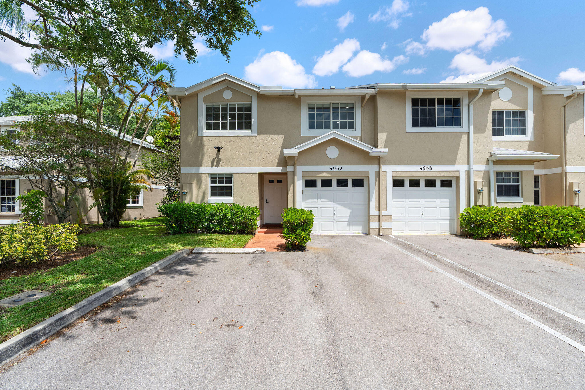 4952 SW 122nd, Cooper City FL 33330