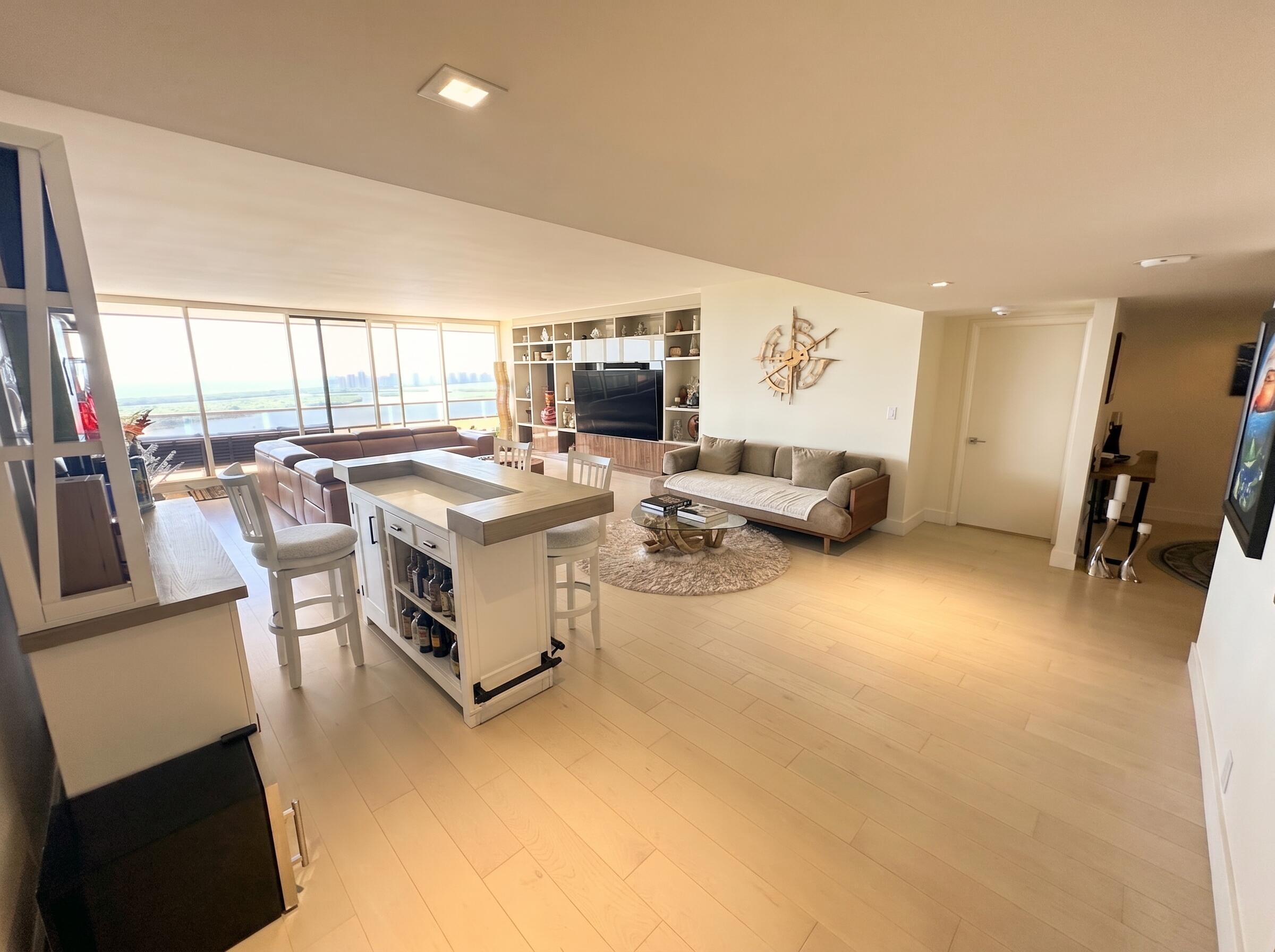 100 Lakeshore #T51, North Palm Beach FL 33408