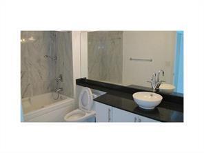 31 SE 5th #3207, Miami FL 33131