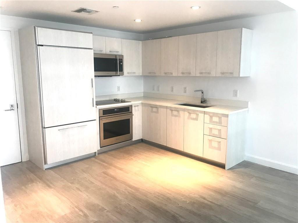45 SW 9th #3707, Miami FL 33130