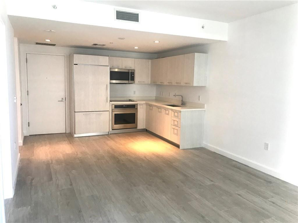 45 SW 9th #3707, Miami FL 33130