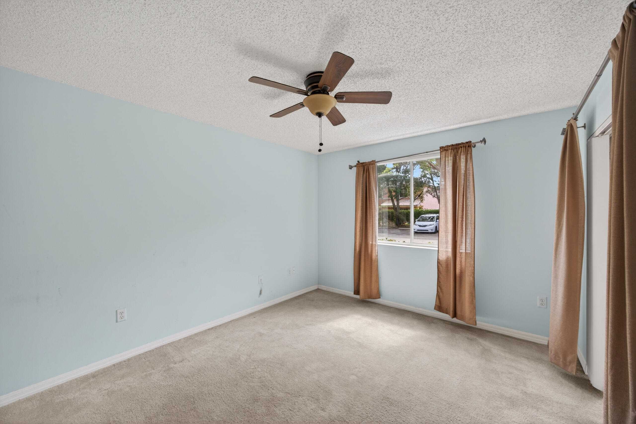 3844 Lyons #101-4, Coconut Creek FL 33073