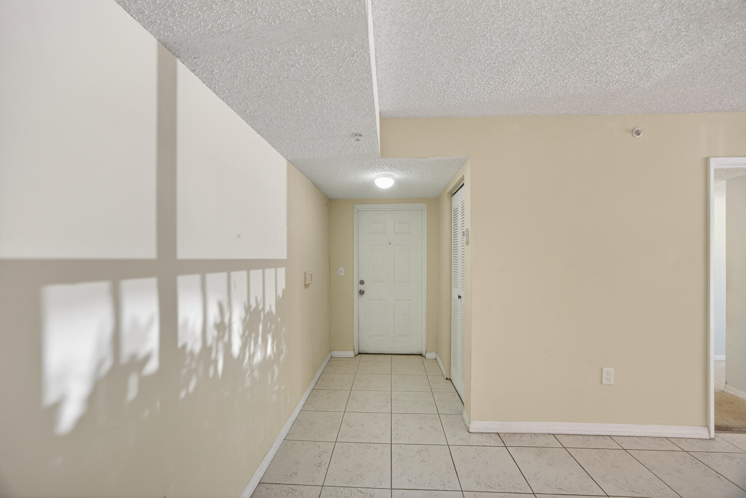 3844 Lyons #101-4, Coconut Creek FL 33073