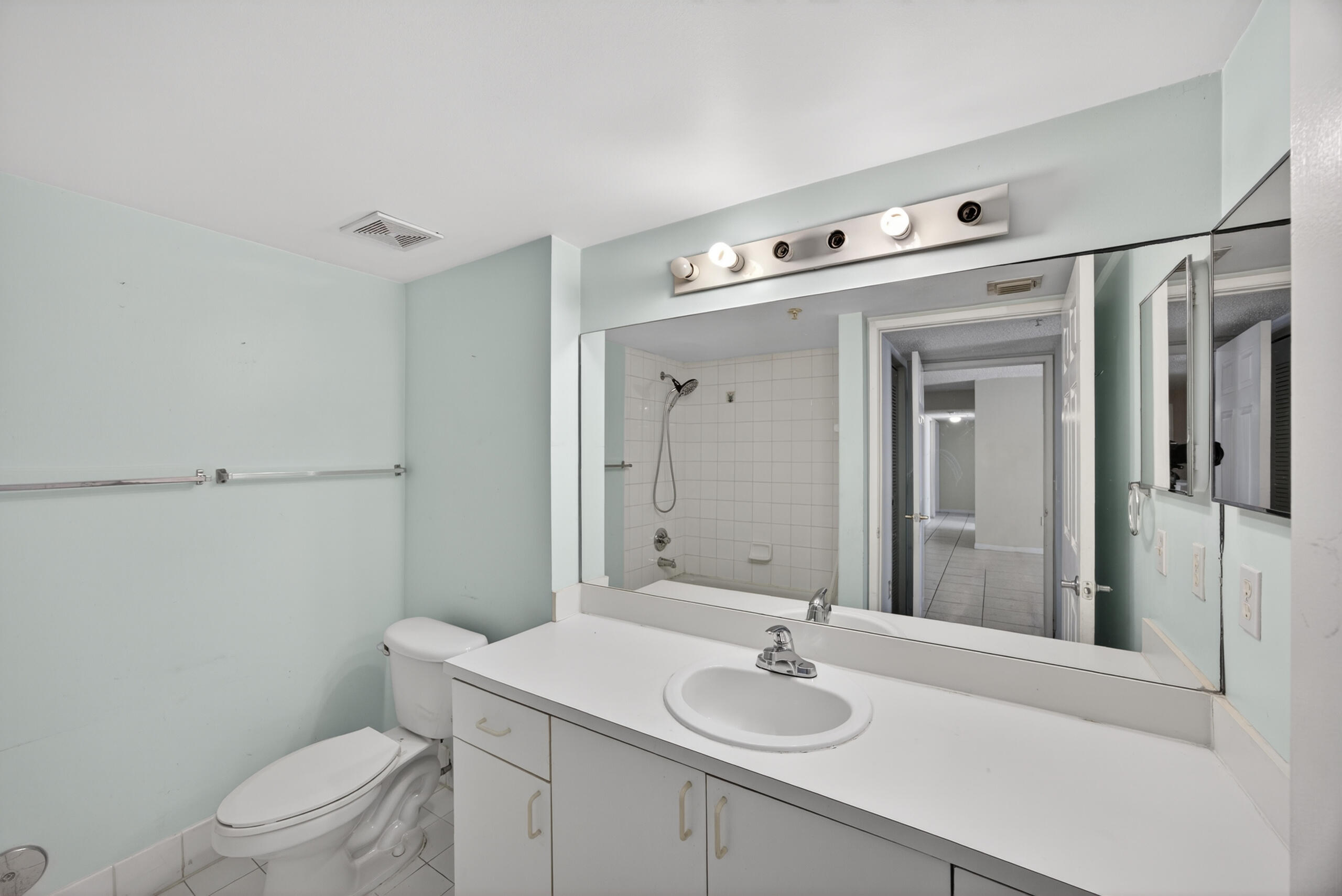 3844 Lyons #101-4, Coconut Creek FL 33073
