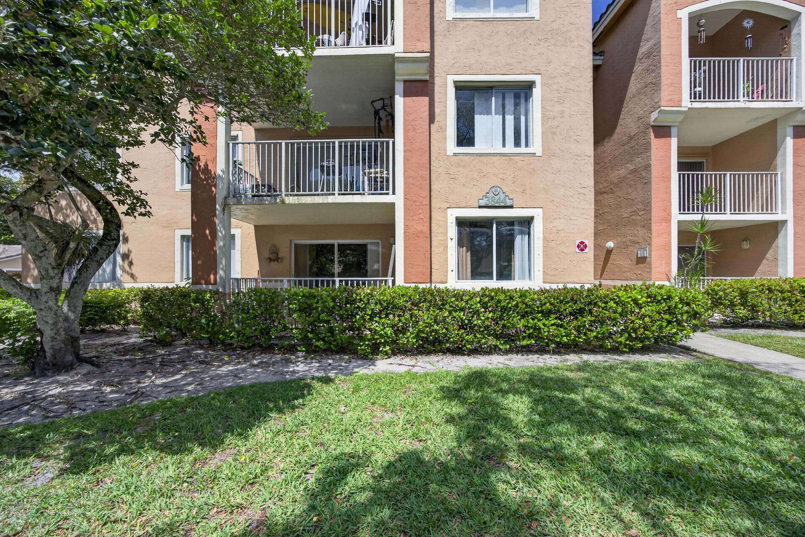 3844 Lyons #101-4, Coconut Creek FL 33073