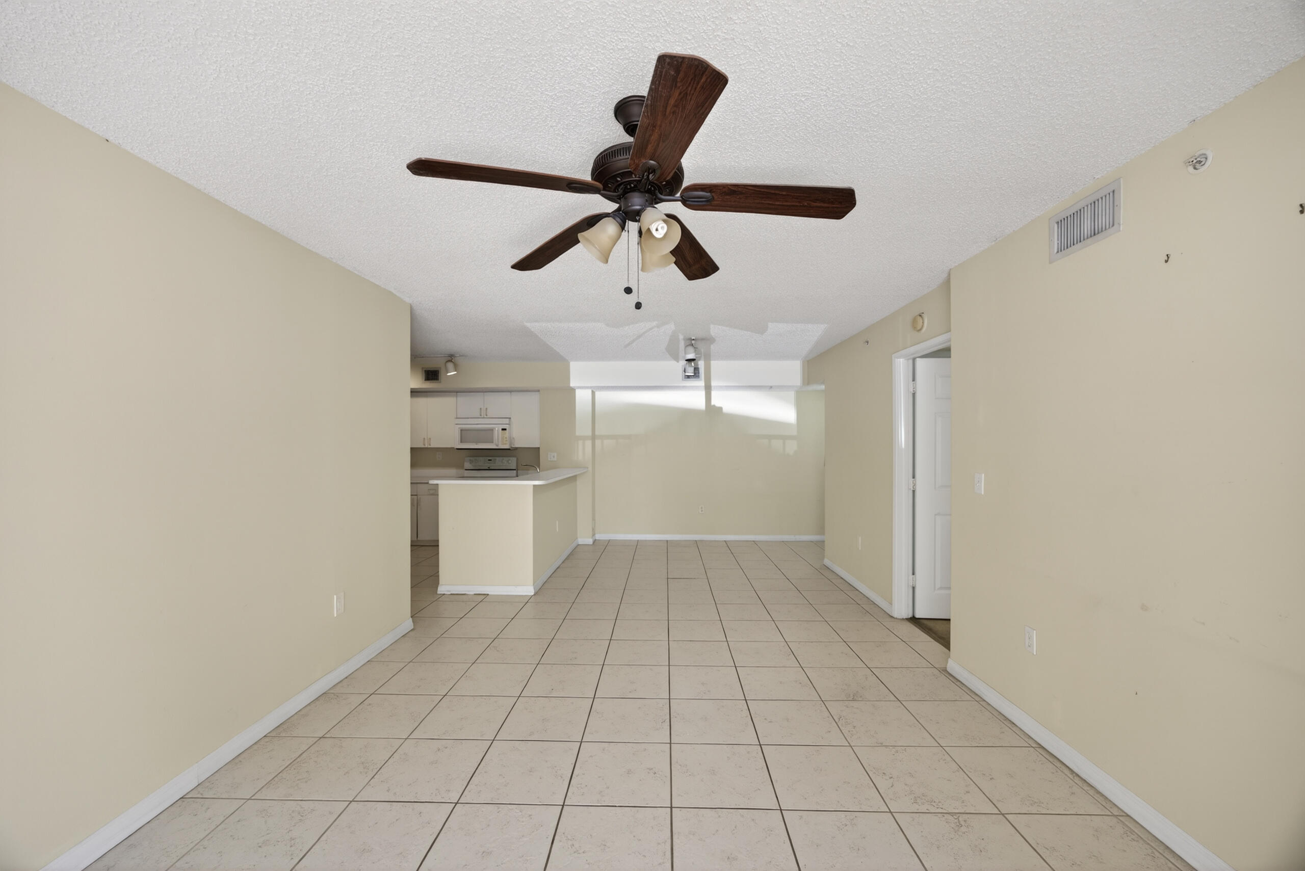 3844 Lyons #101-4, Coconut Creek FL 33073