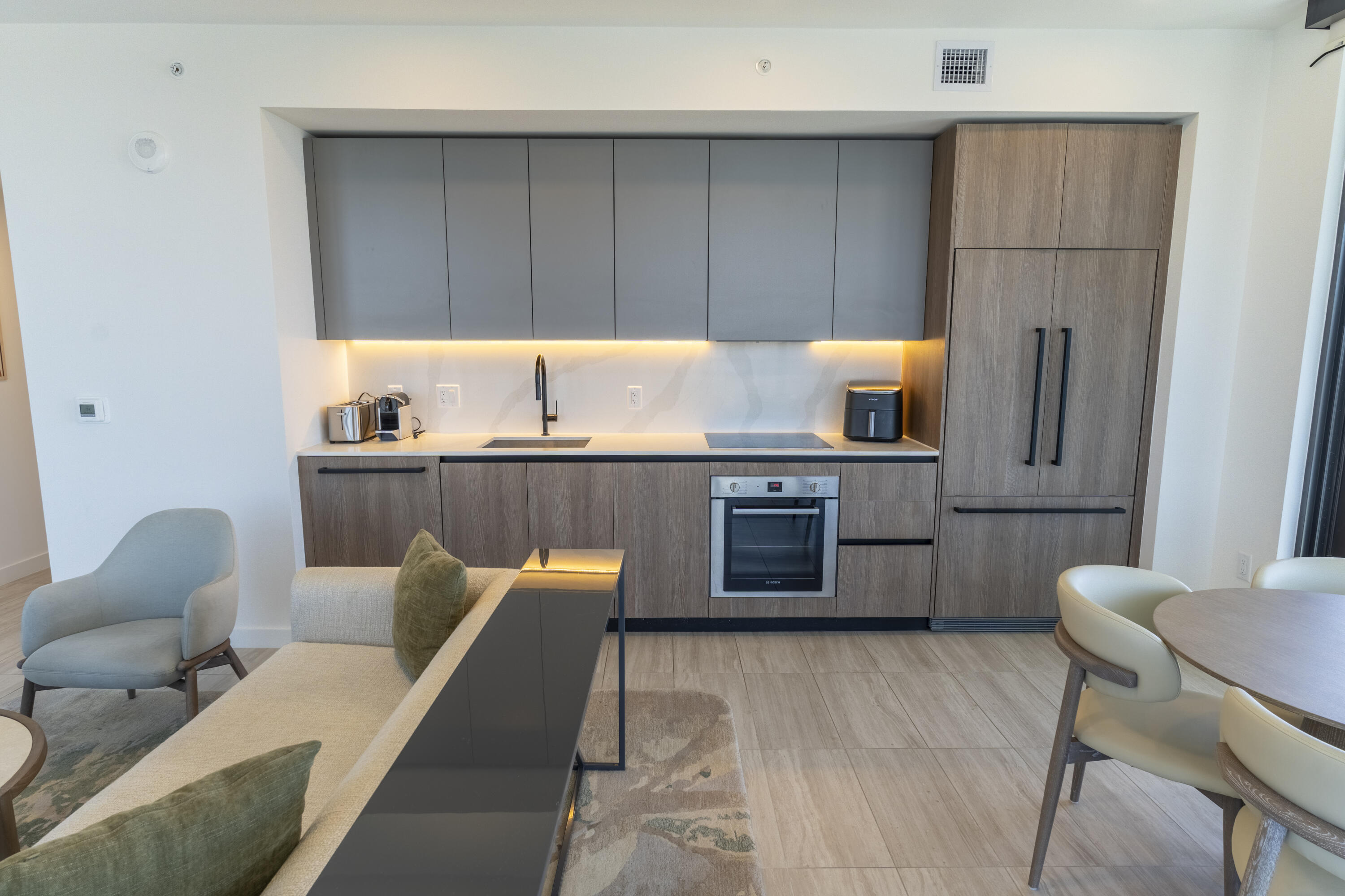 580 72nd #1102, Miami Beach FL 33141