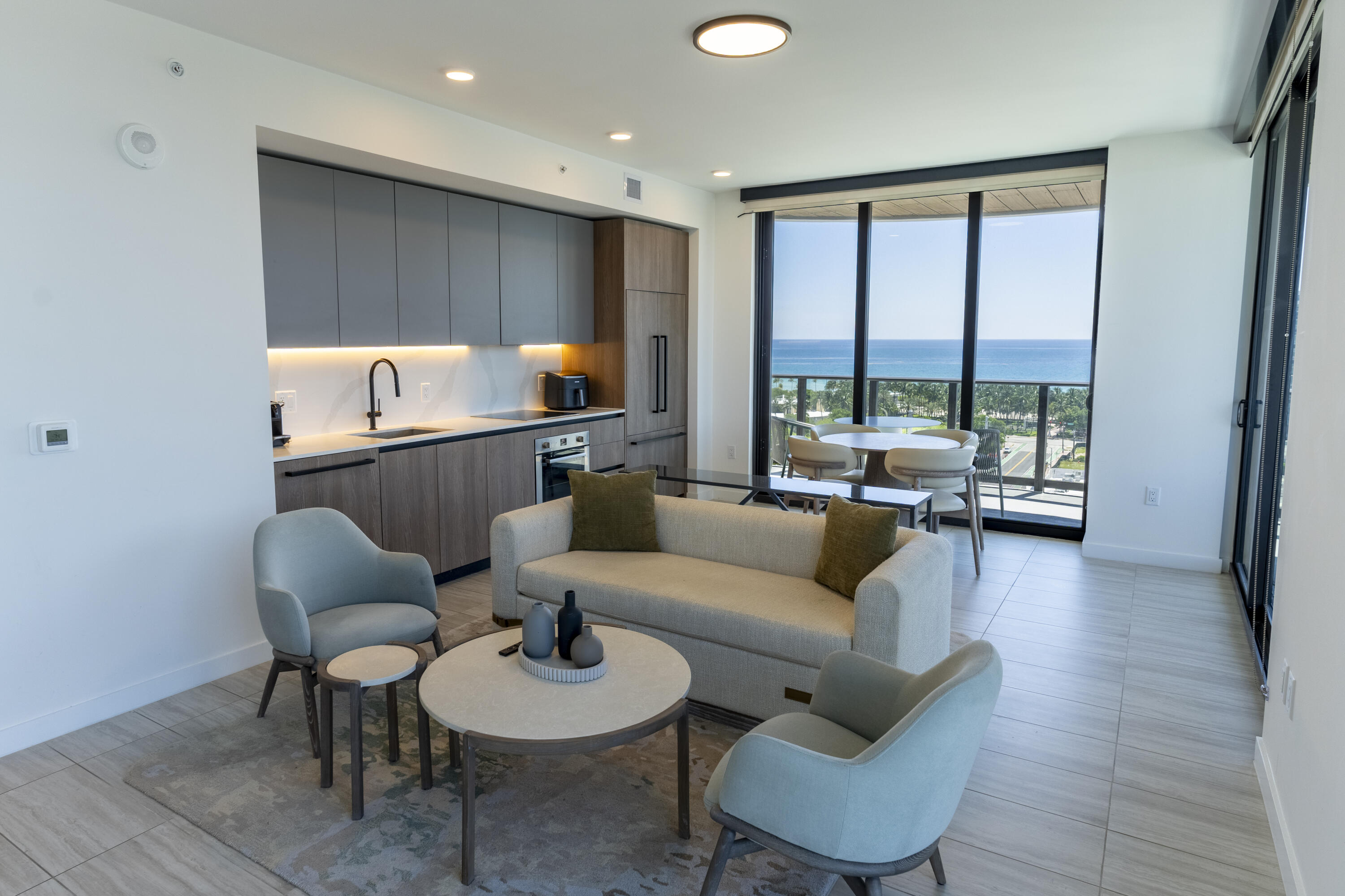 580 72nd #1102, Miami Beach FL 33141