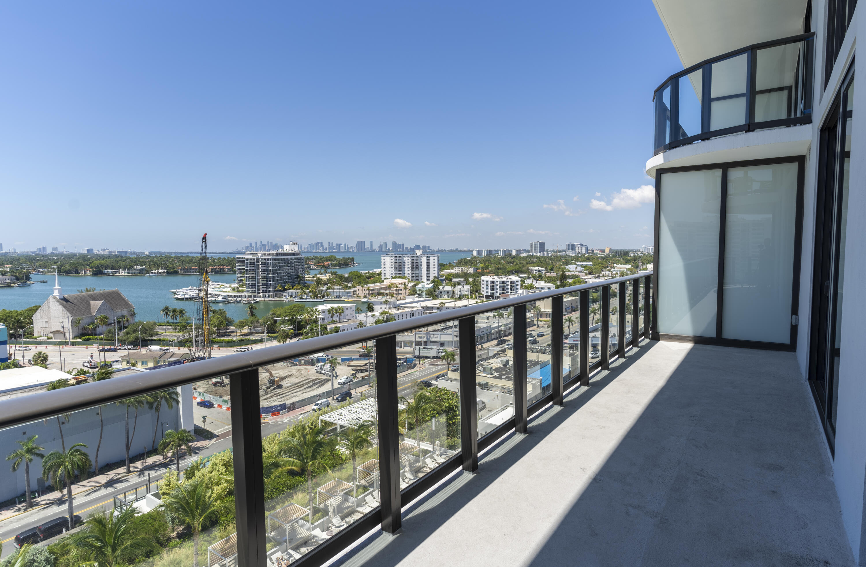 580 72nd #1102, Miami Beach FL 33141