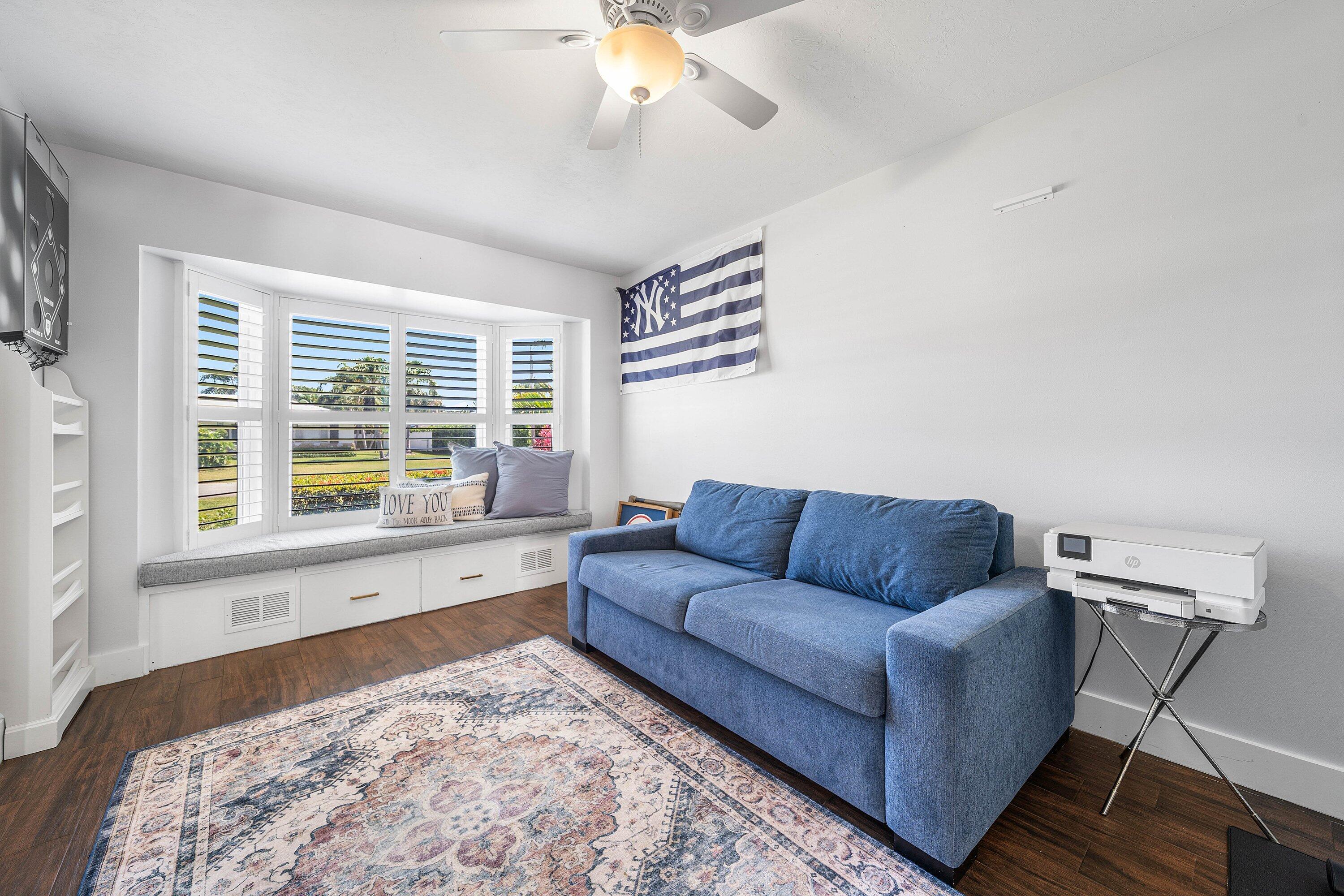 916 SW 37th, Boynton Beach FL 33435