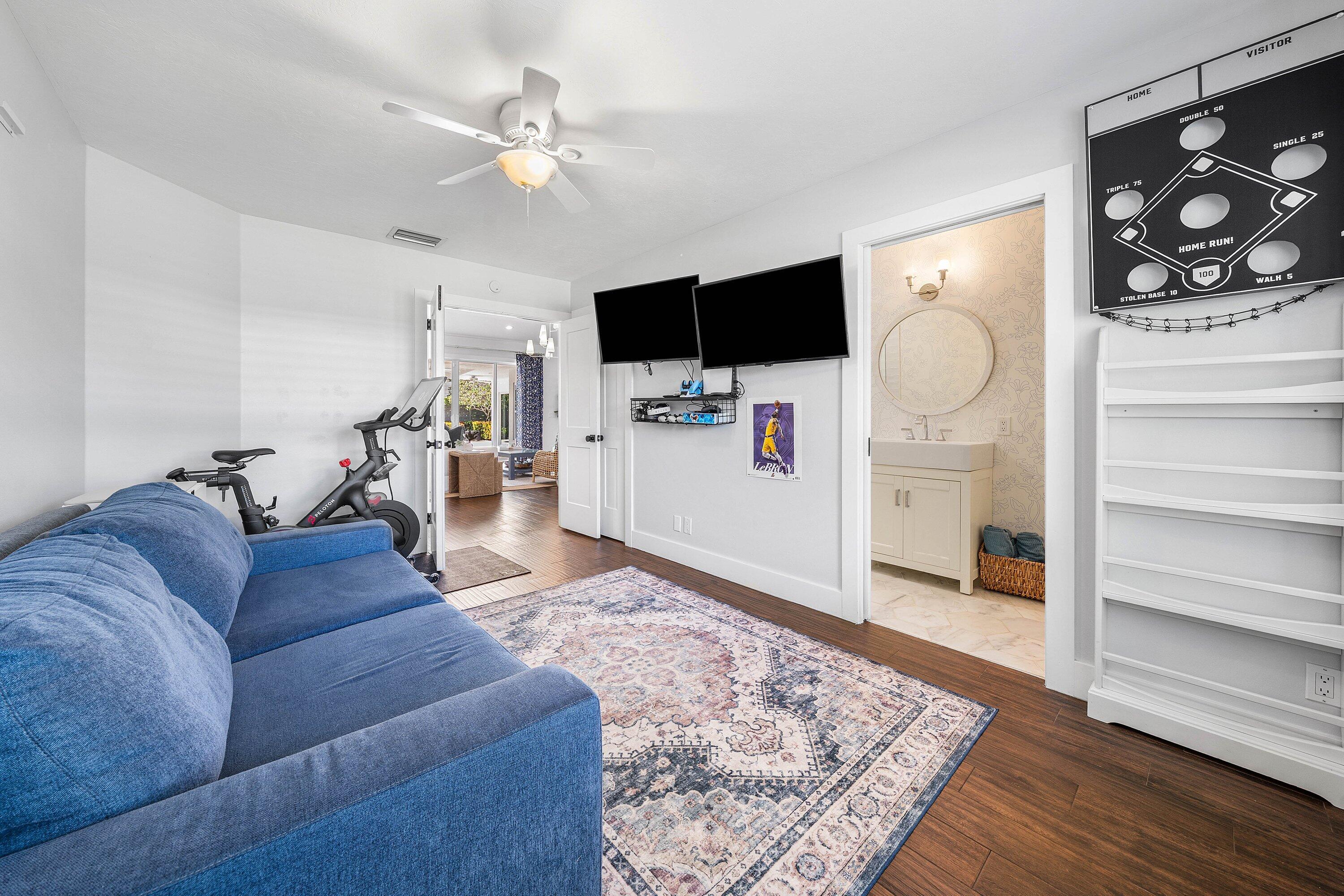 916 SW 37th, Boynton Beach FL 33435