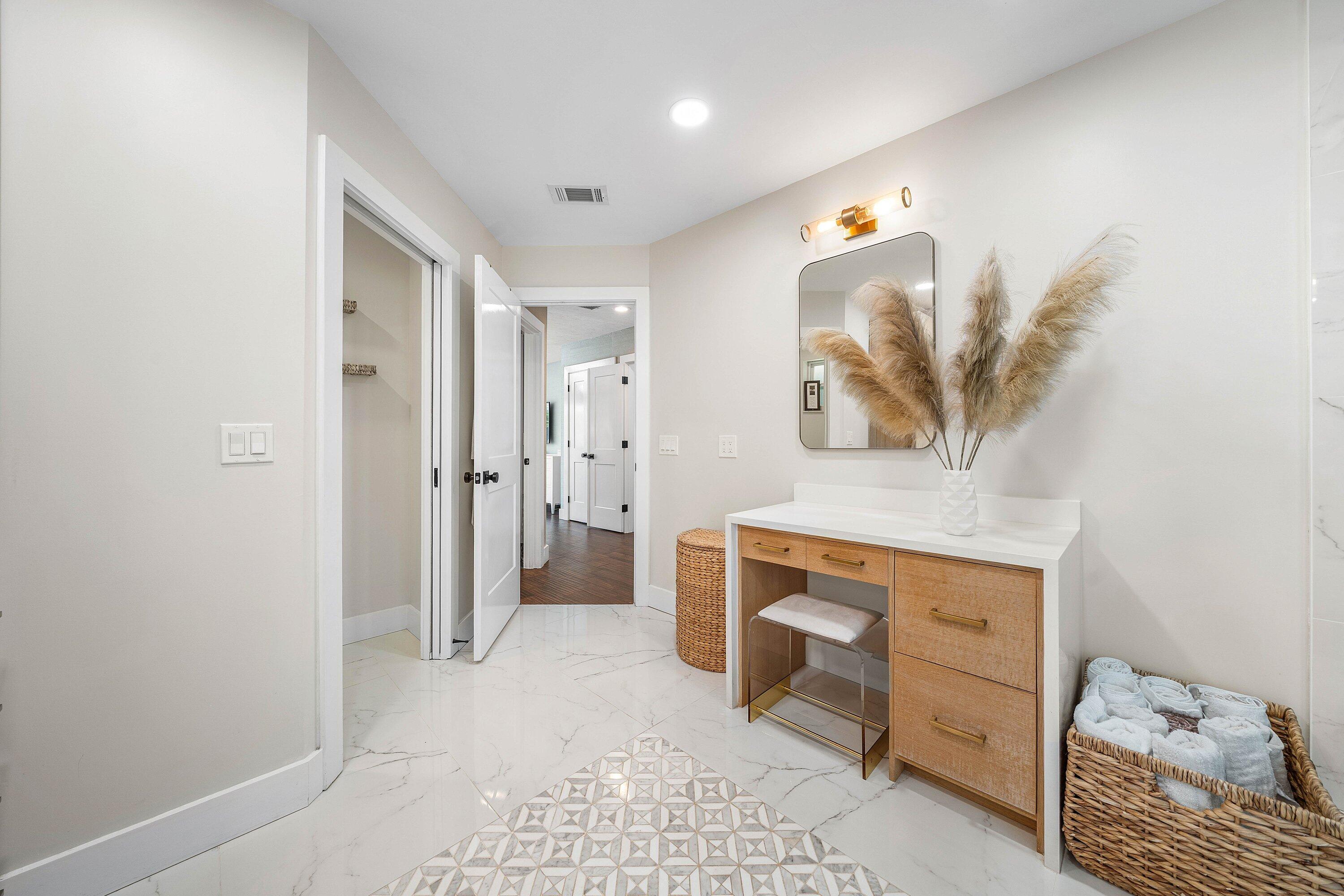 916 SW 37th, Boynton Beach FL 33435