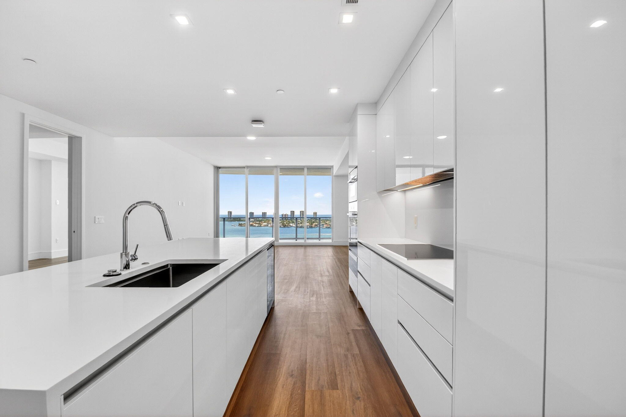 220 Lake Shore #1808, West Palm Beach FL 33403