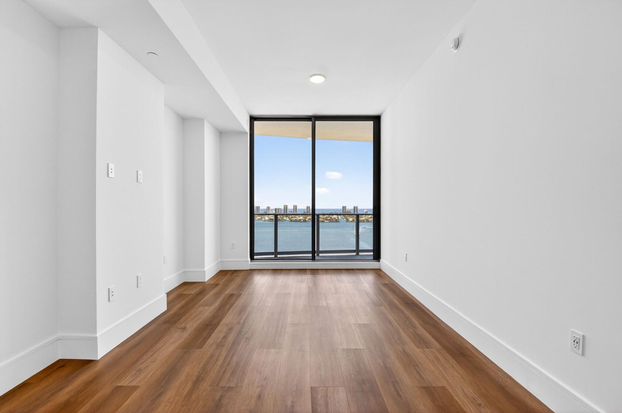 220 Lake Shore #1808, West Palm Beach FL 33403