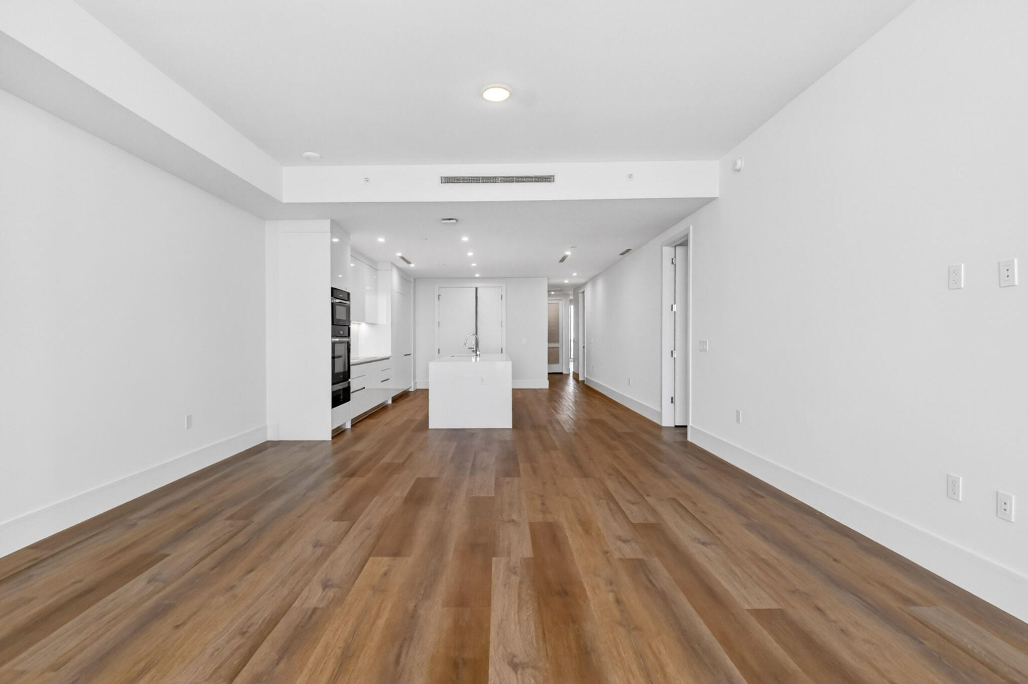 220 Lake Shore #1808, West Palm Beach FL 33403