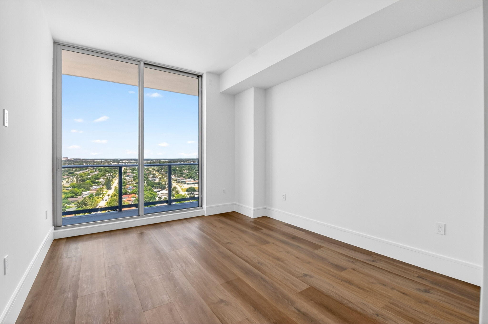 220 Lake Shore #1808, West Palm Beach FL 33403