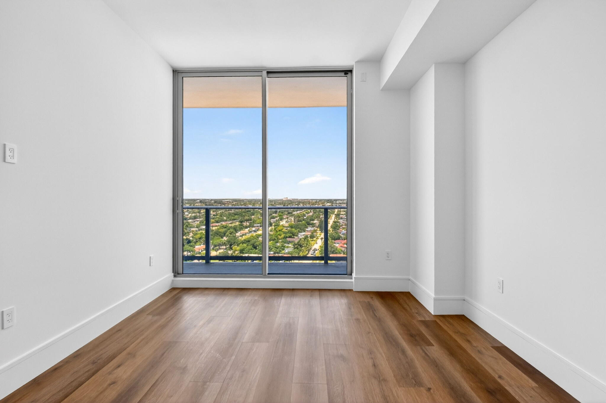 220 Lake Shore #1808, West Palm Beach FL 33403