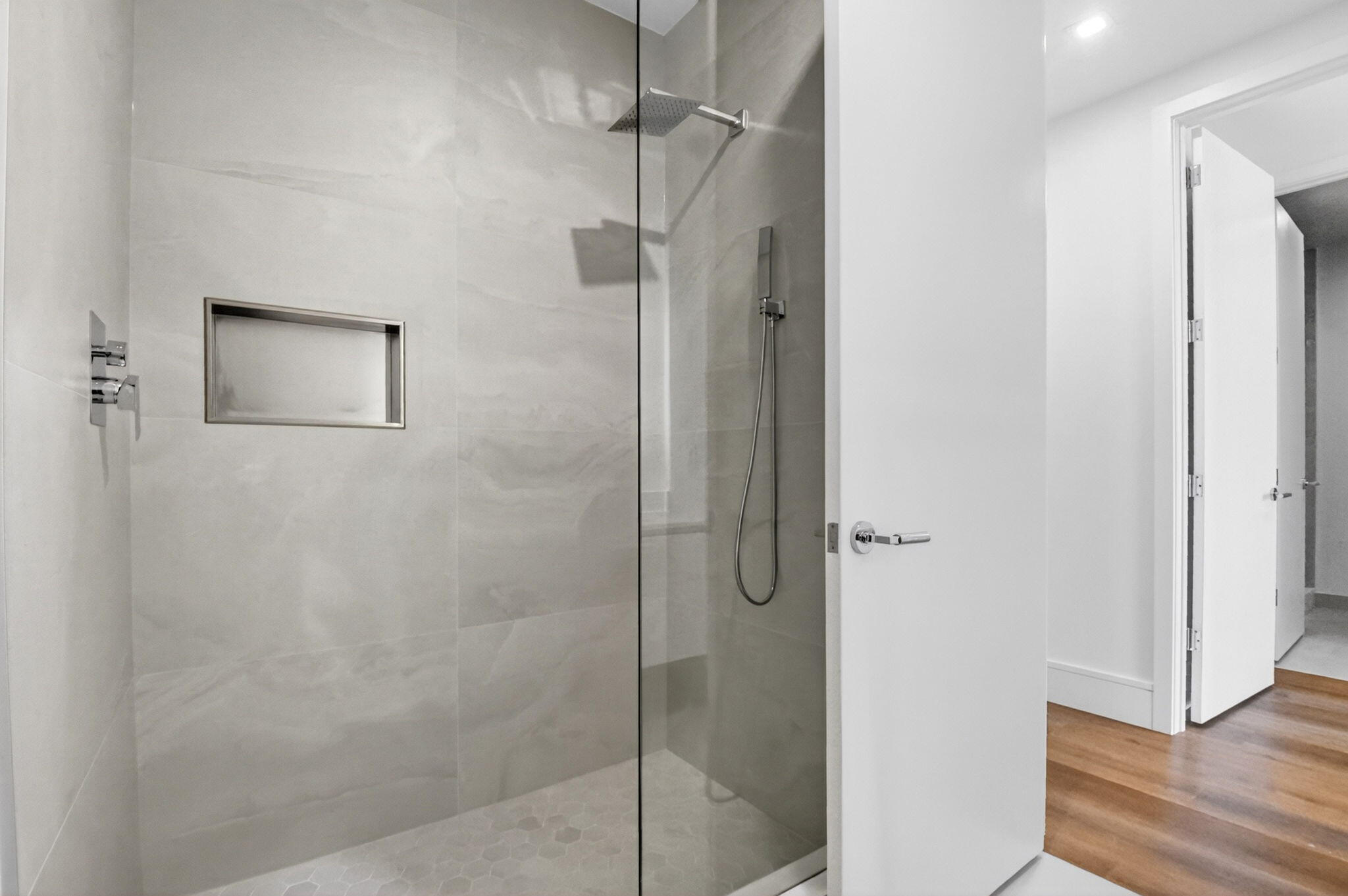 220 Lake Shore #1808, West Palm Beach FL 33403
