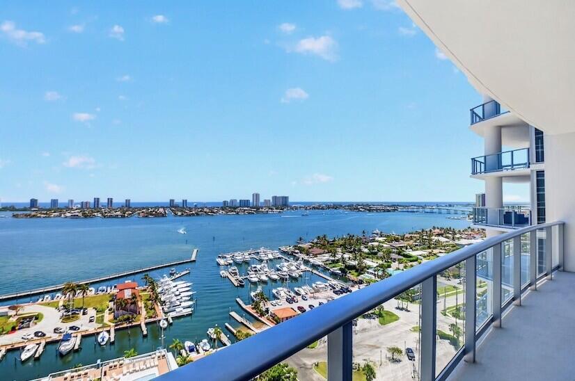 220 Lake Shore #1808, West Palm Beach FL 33403