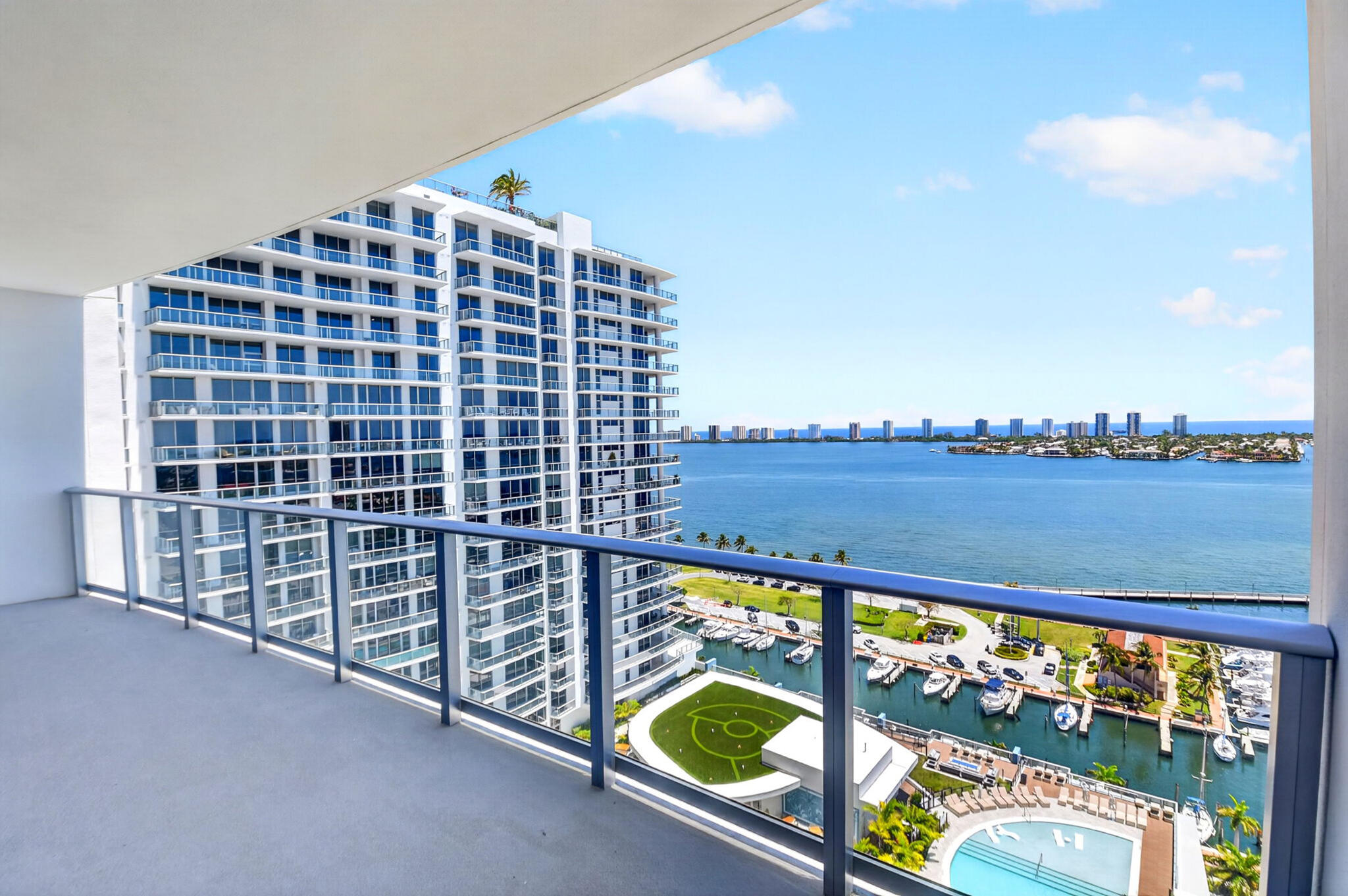 220 Lake Shore #1808, West Palm Beach FL 33403
