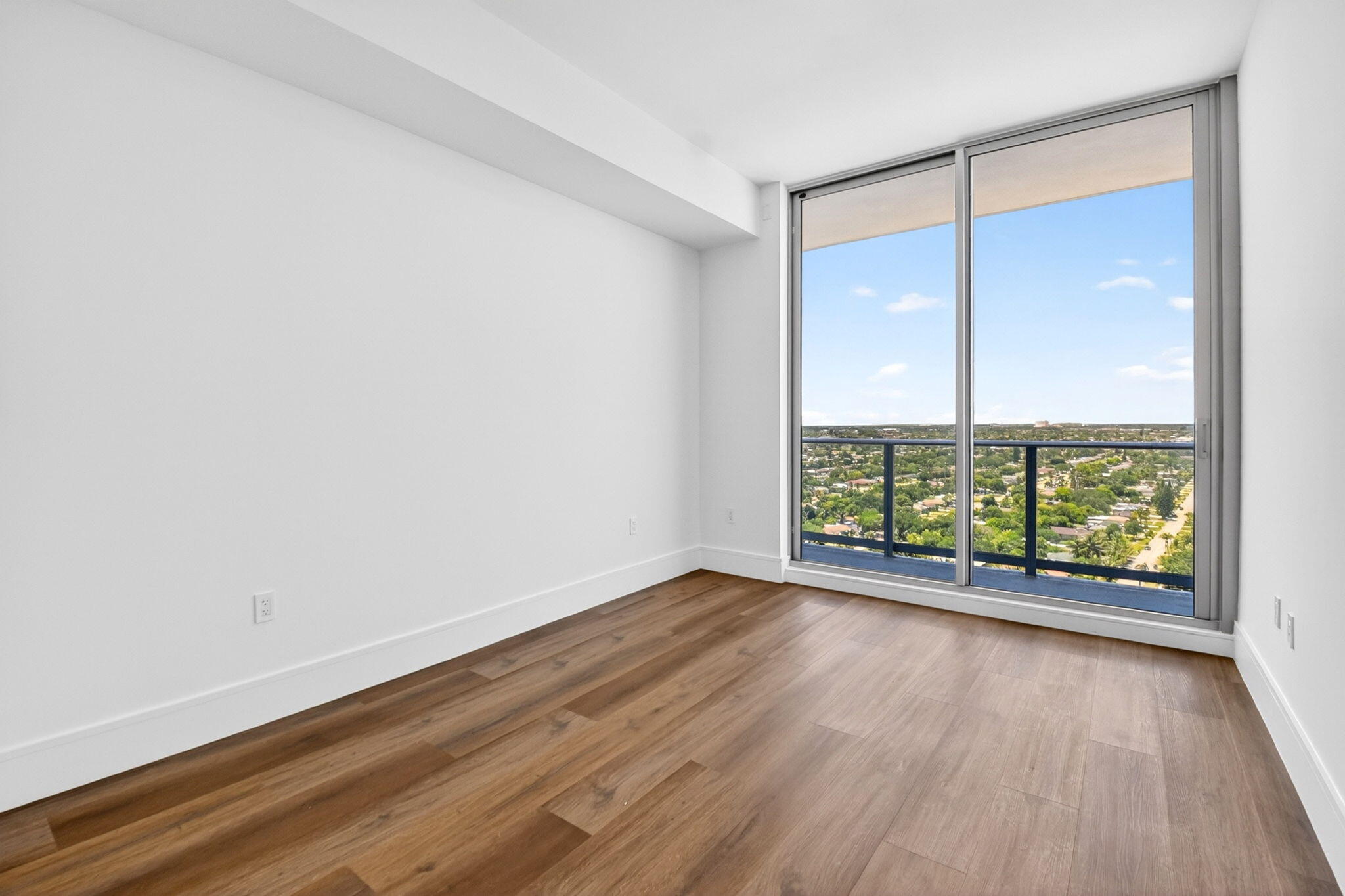 220 Lake Shore #1808, West Palm Beach FL 33403